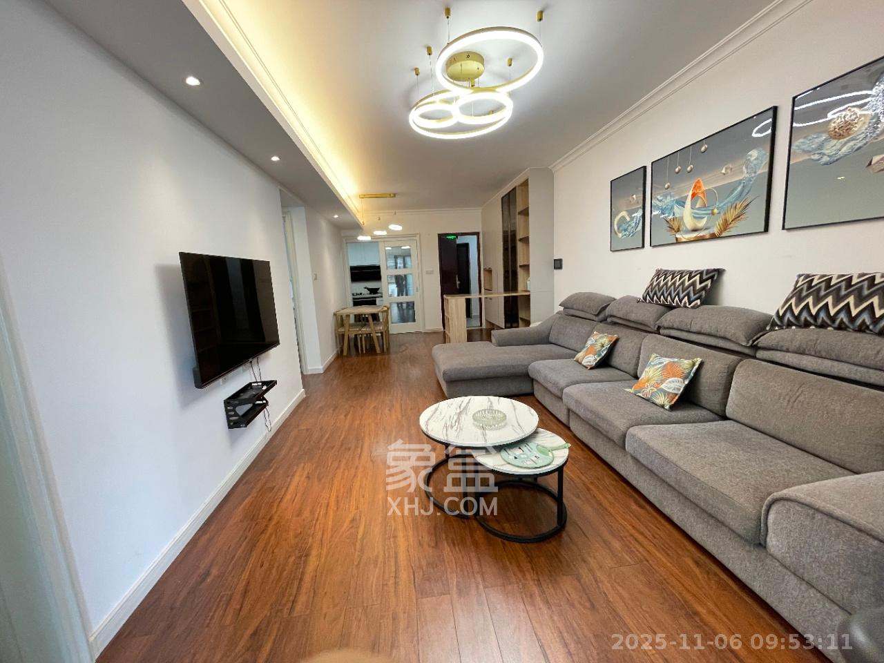 万科魅力之城锋镜里  3室1厅1卫    2800.0元/月室内图