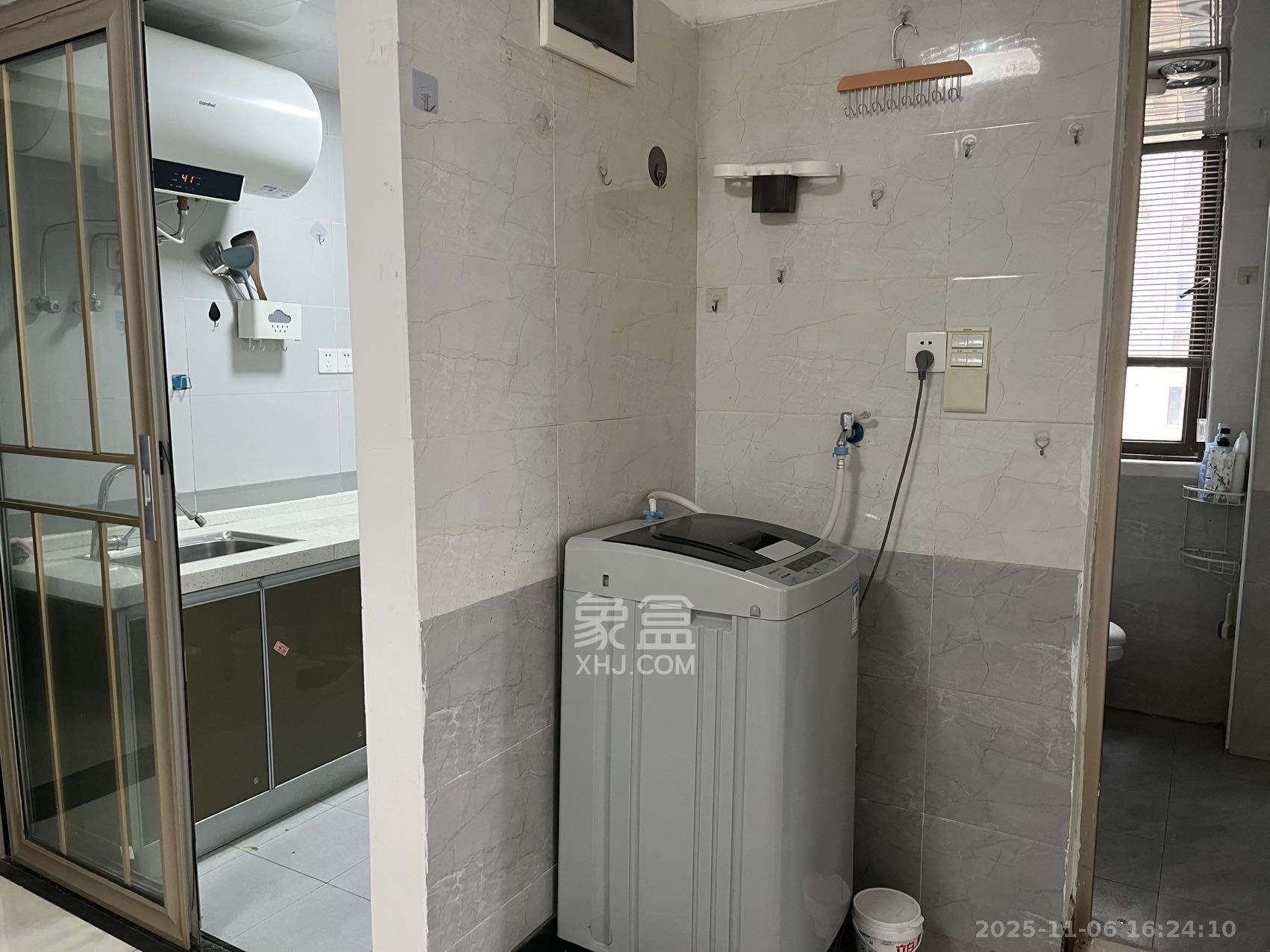 保利西海岸B区  2室2厅1卫    2400.0元/月室内图