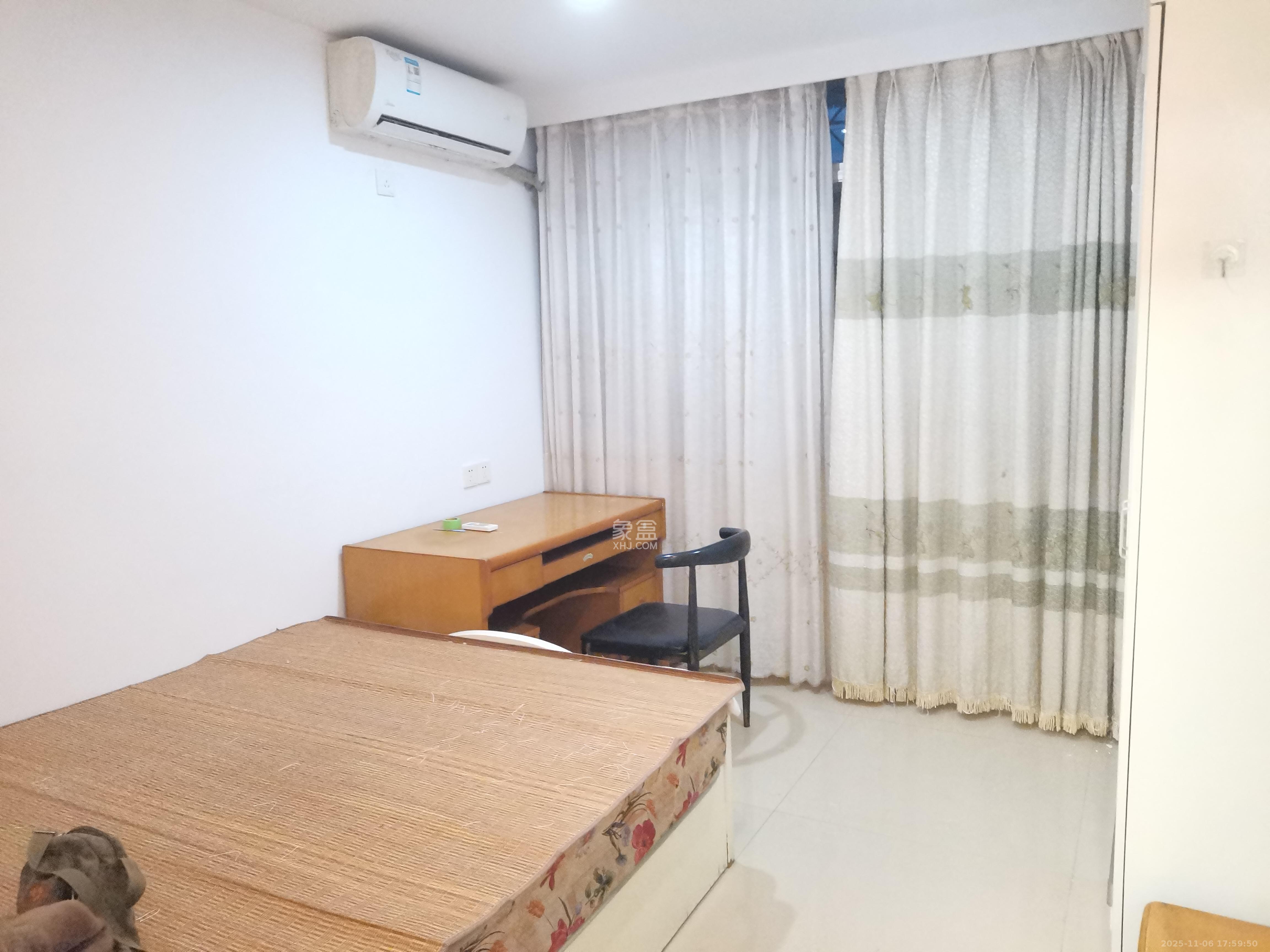 燕山街社区  2室1厅1卫    2200.0元/月室内图