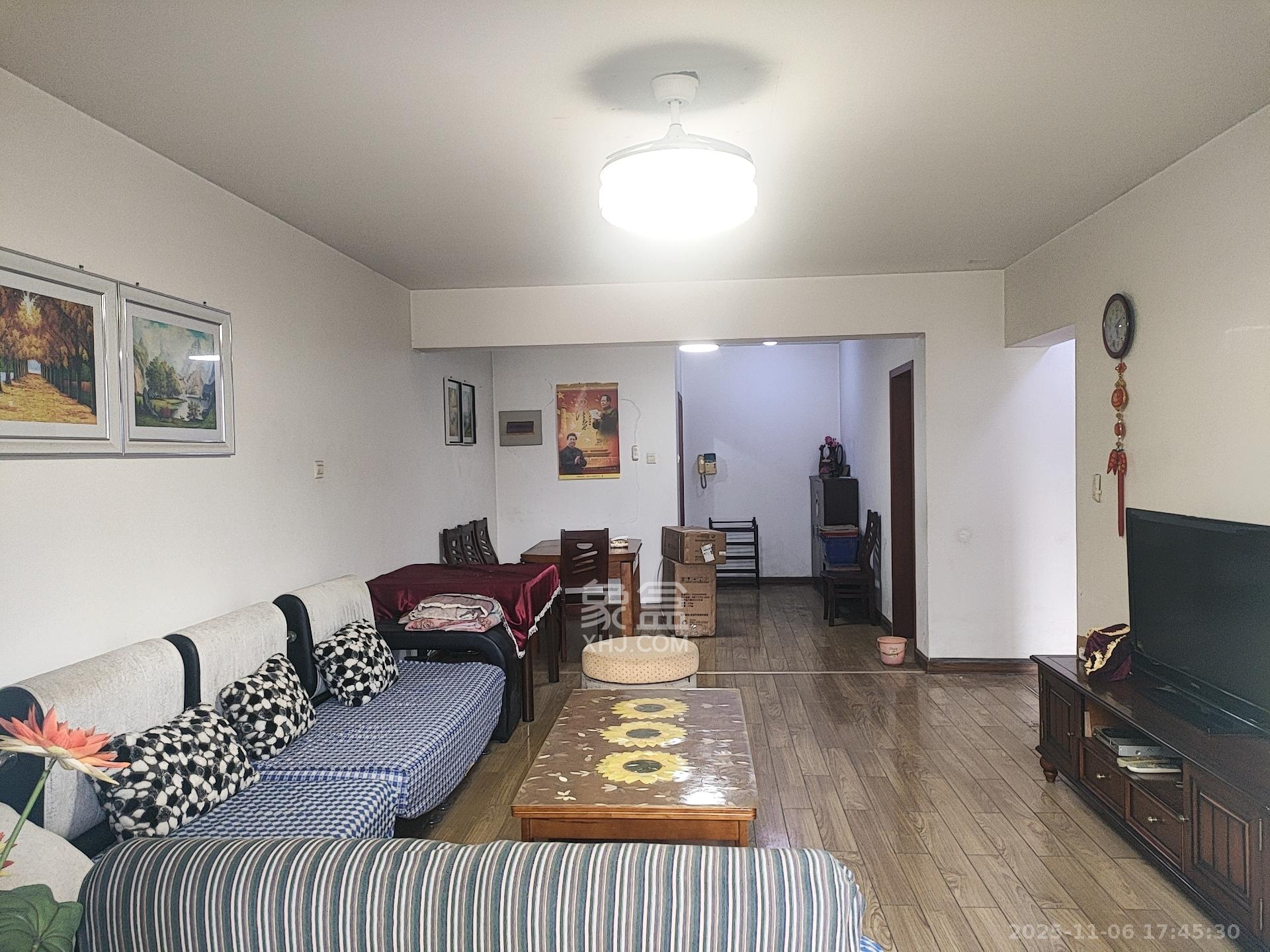 裕南大厦 3室2厅2卫 2700.0元/月 裕南大厦 3室2厅2卫 2700.0元/月室内图