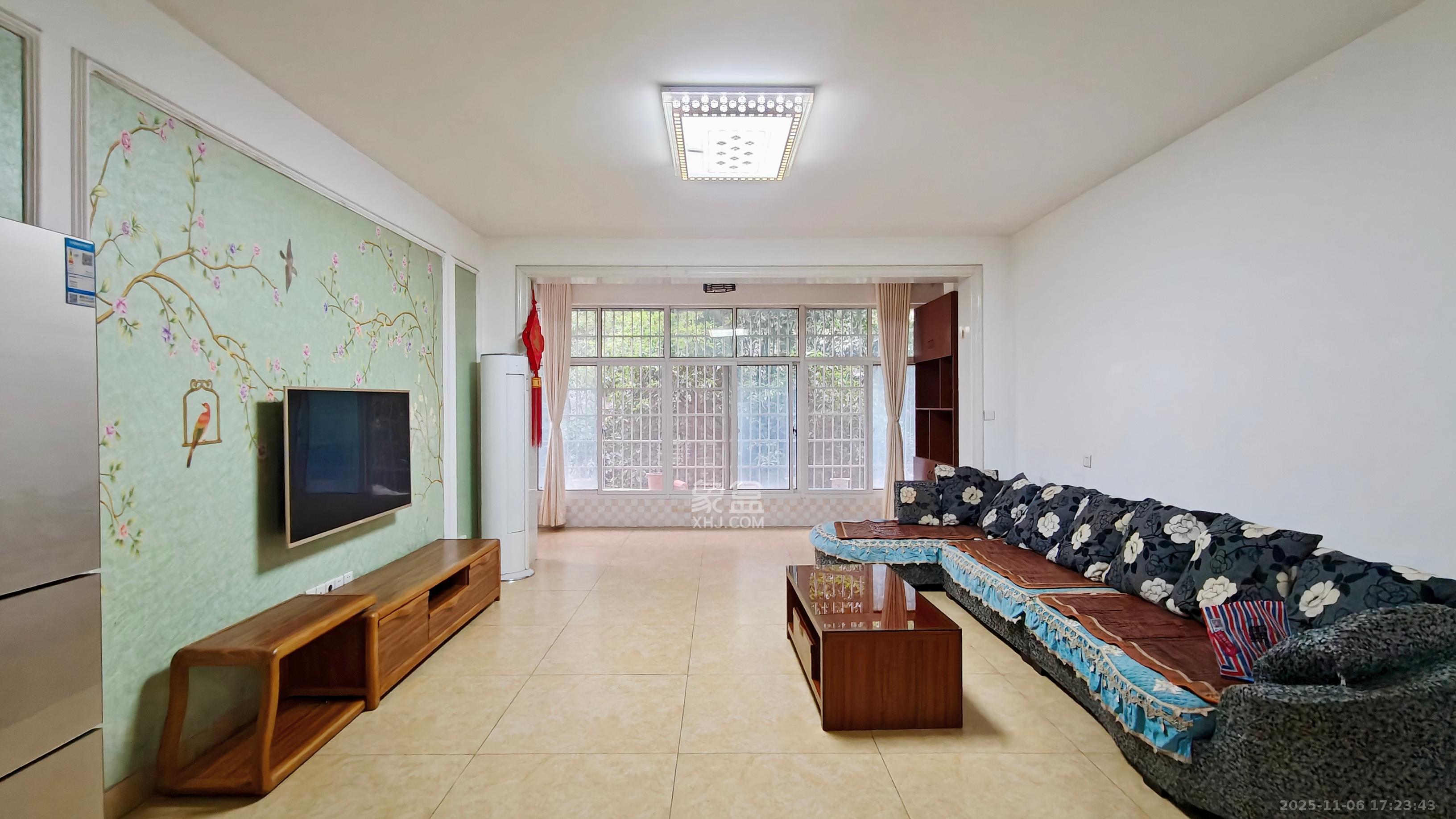 锑都家园  3室2厅2卫    1700.0元/月