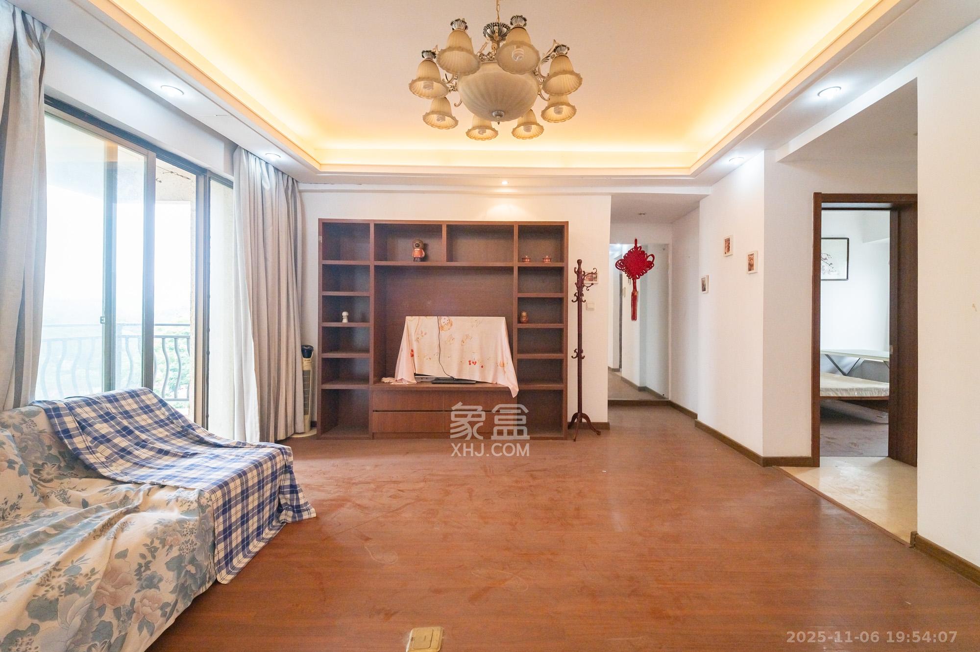 碧桂园威尼斯城 3室2厅2卫 72.0万 碧桂园威尼斯城 3室2厅2卫 72.0万客厅