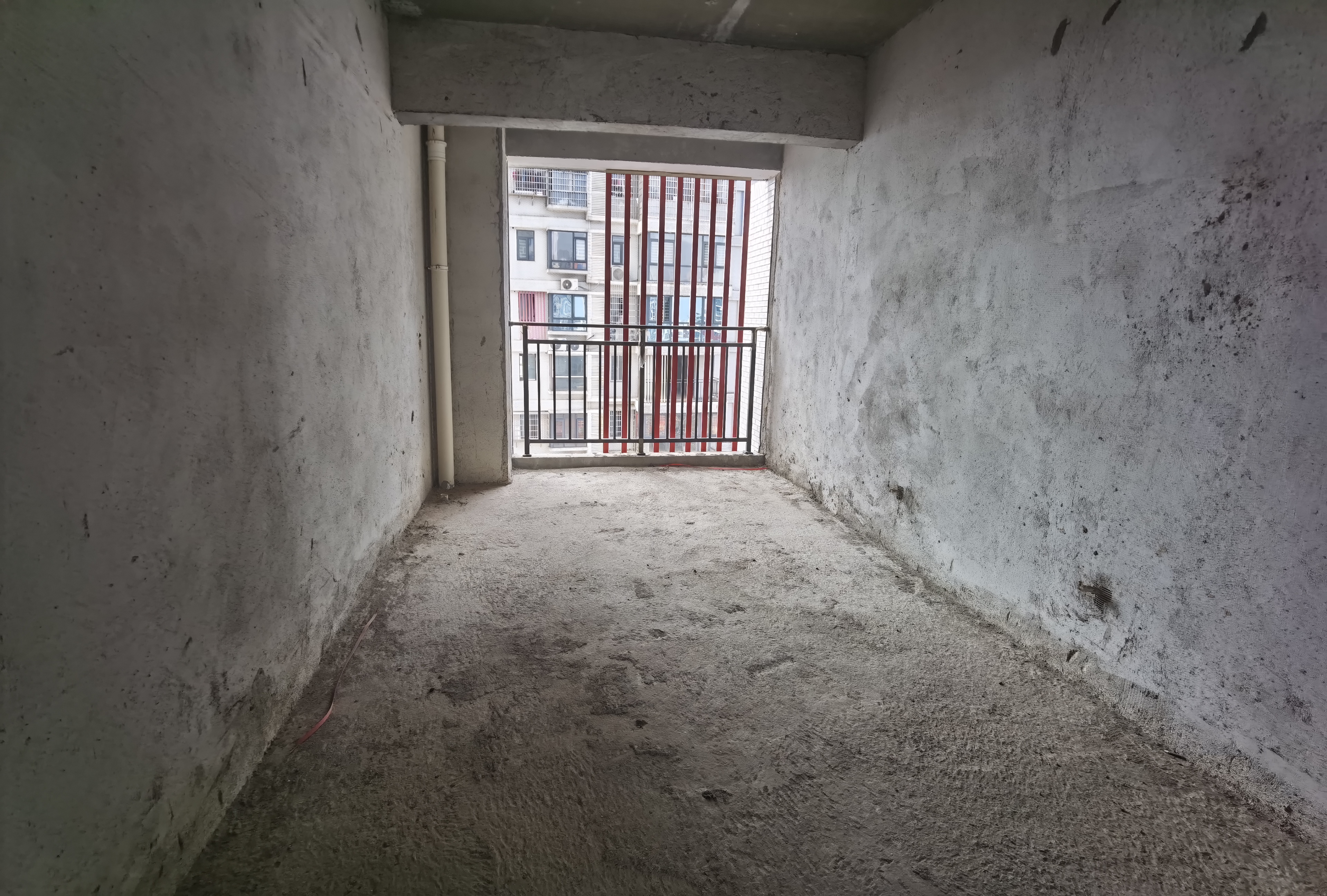 龙一星城  1室0厅0卫    92.8万