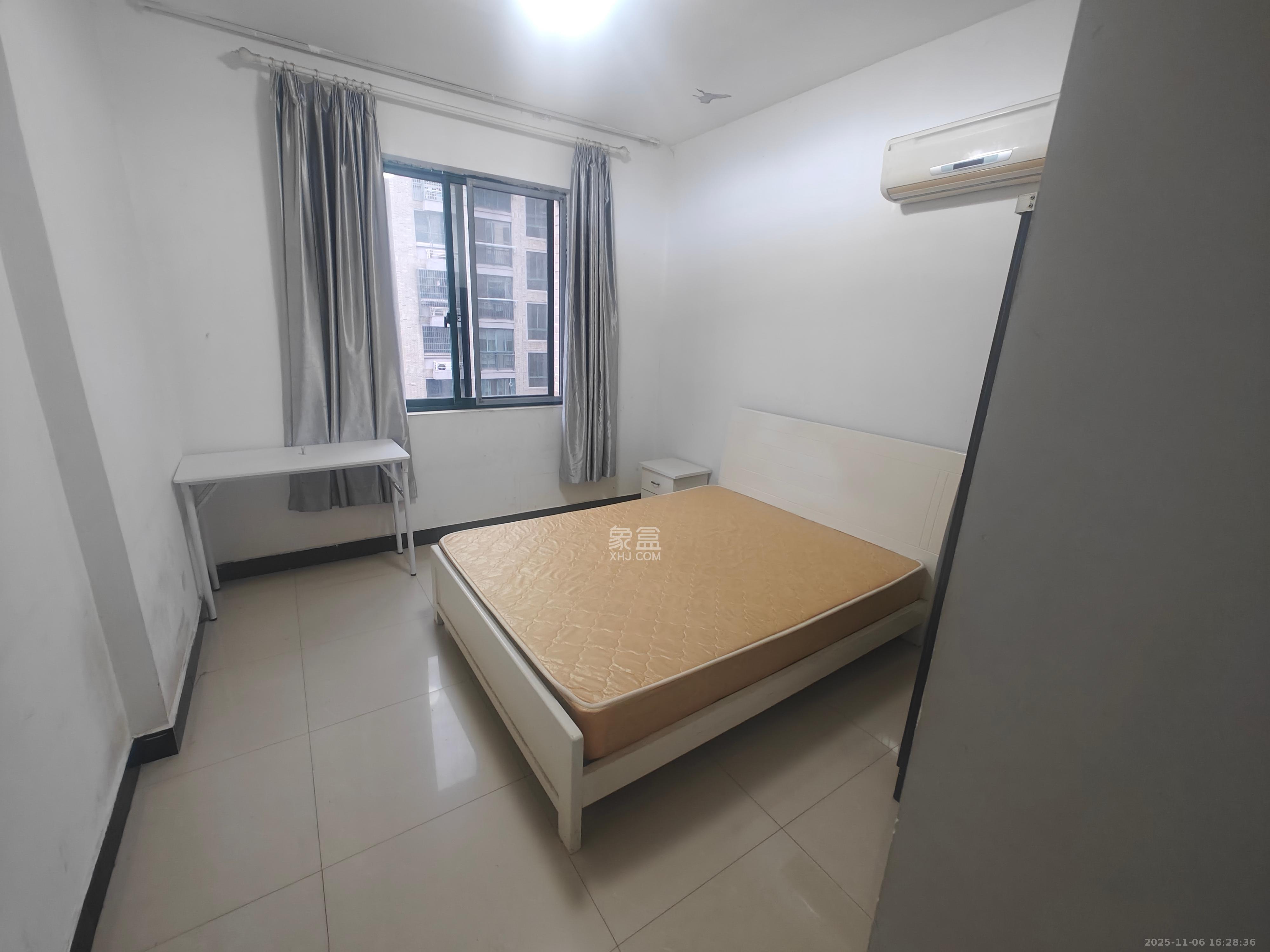 共和世家  3室2厅1卫    1000.0元/月室内图