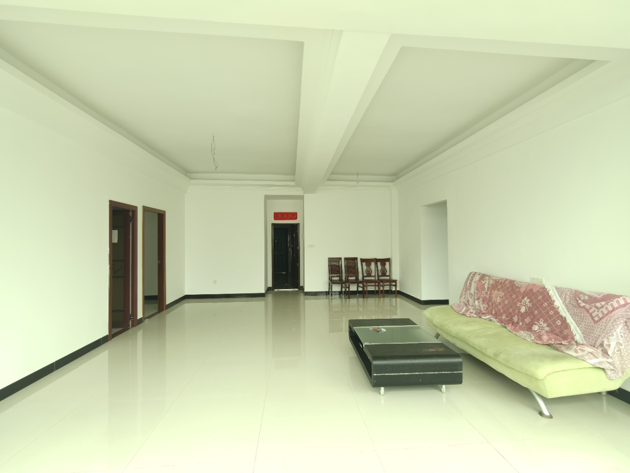 金银广场  3室2厅1卫    2000.0元/月室内图