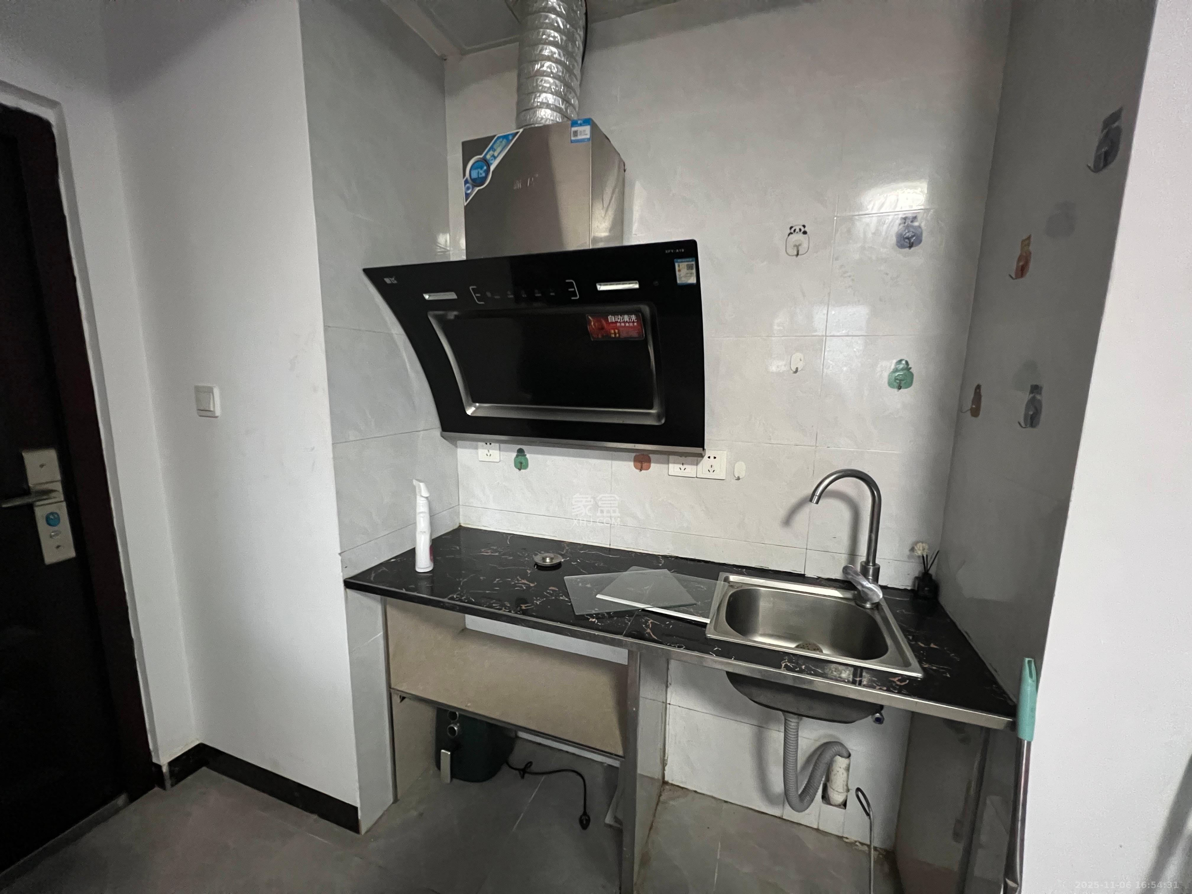 朝正美苑 1室1厅1卫 1000.0元/月 朝正美苑 1室1厅1卫 1000.0元/月室内图