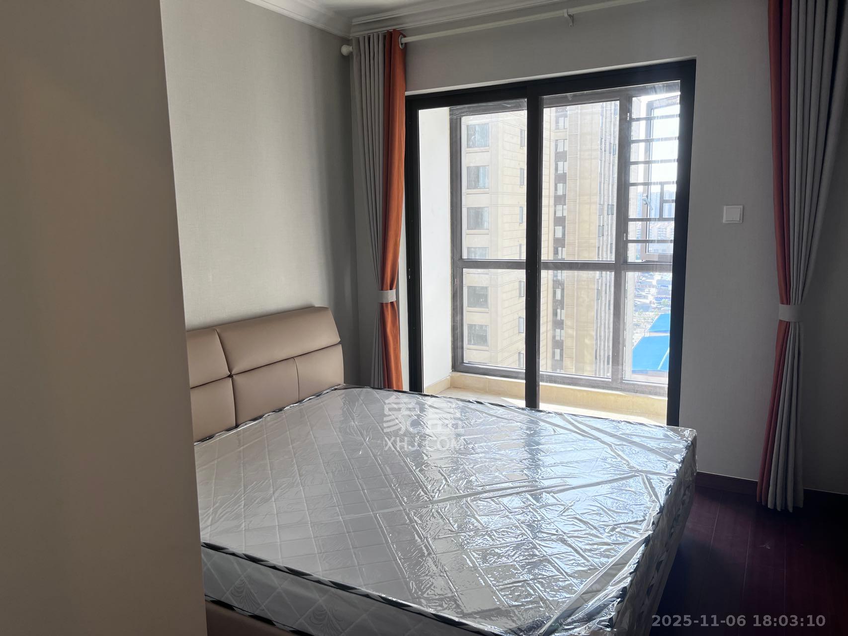 中海珑悦府  4室1厅1卫    3500.0元/月室内图