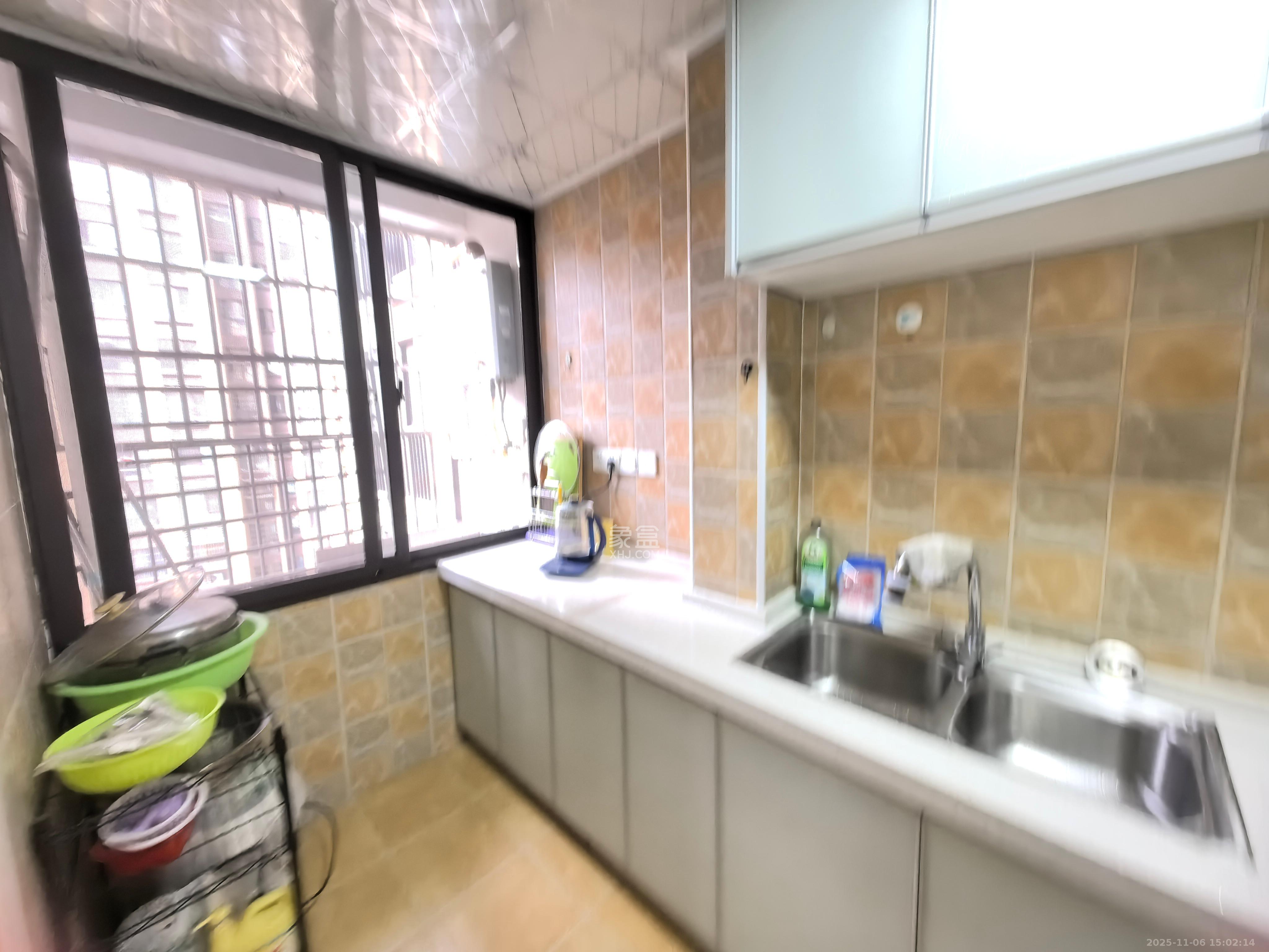 华润凤凰城三期  2室2厅1卫    1800.0元/月室内图