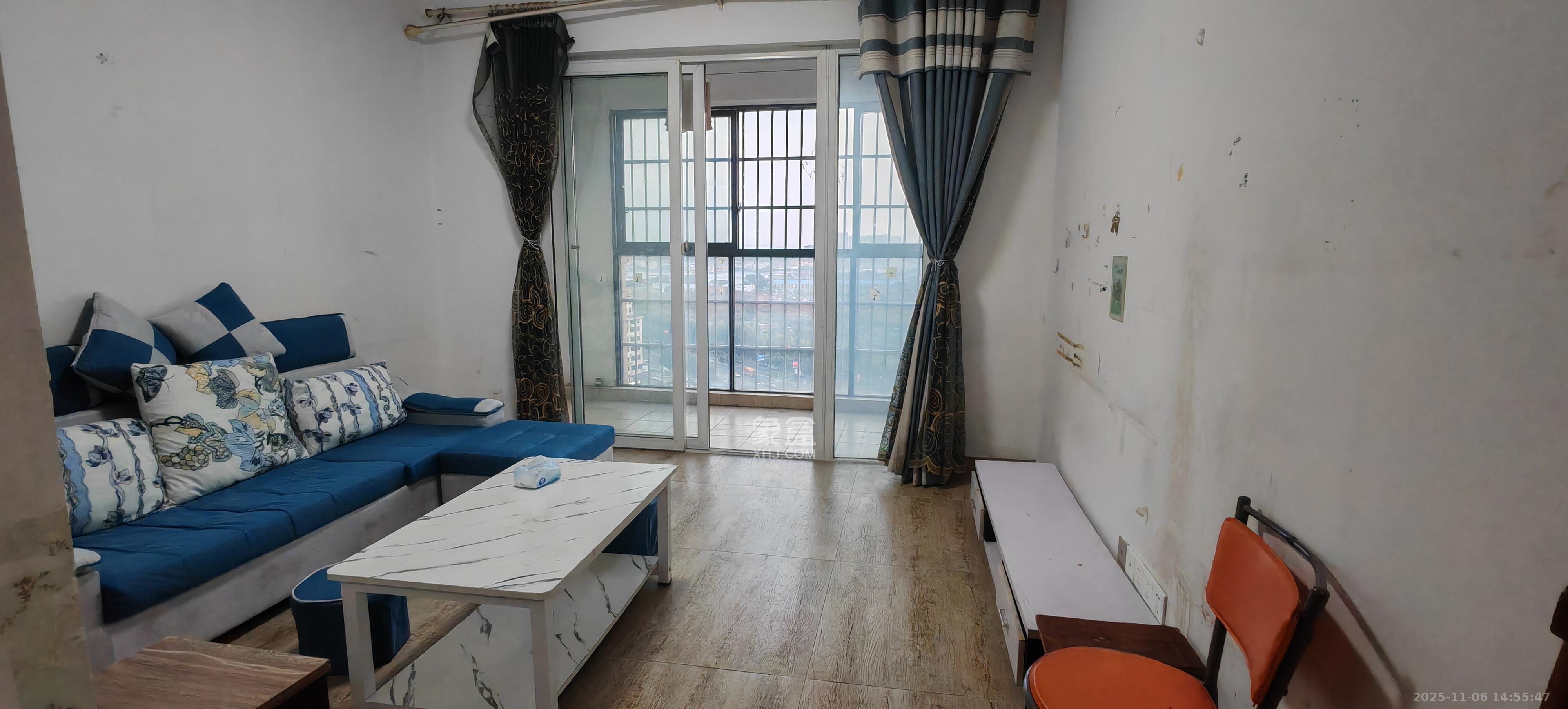 领东汇  2室2厅1卫    1800.0元/月室内图