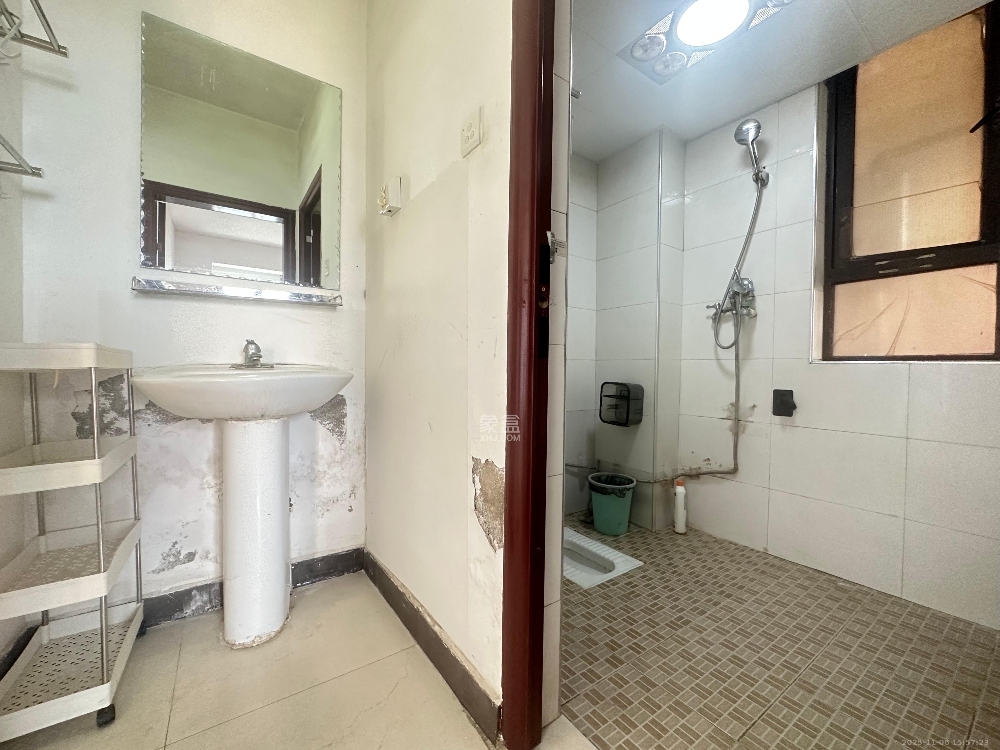 保利麓谷林语F区 3室2厅1卫 2200.0元/月 保利麓谷林语F区 3室2厅1卫 2200.0元/月室内图