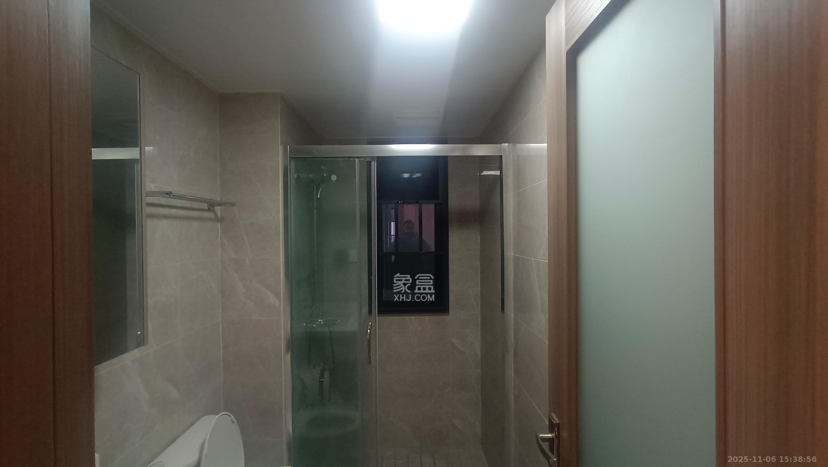 中海阅麓山二期  3室2厅2卫    3000.0元/月室内图