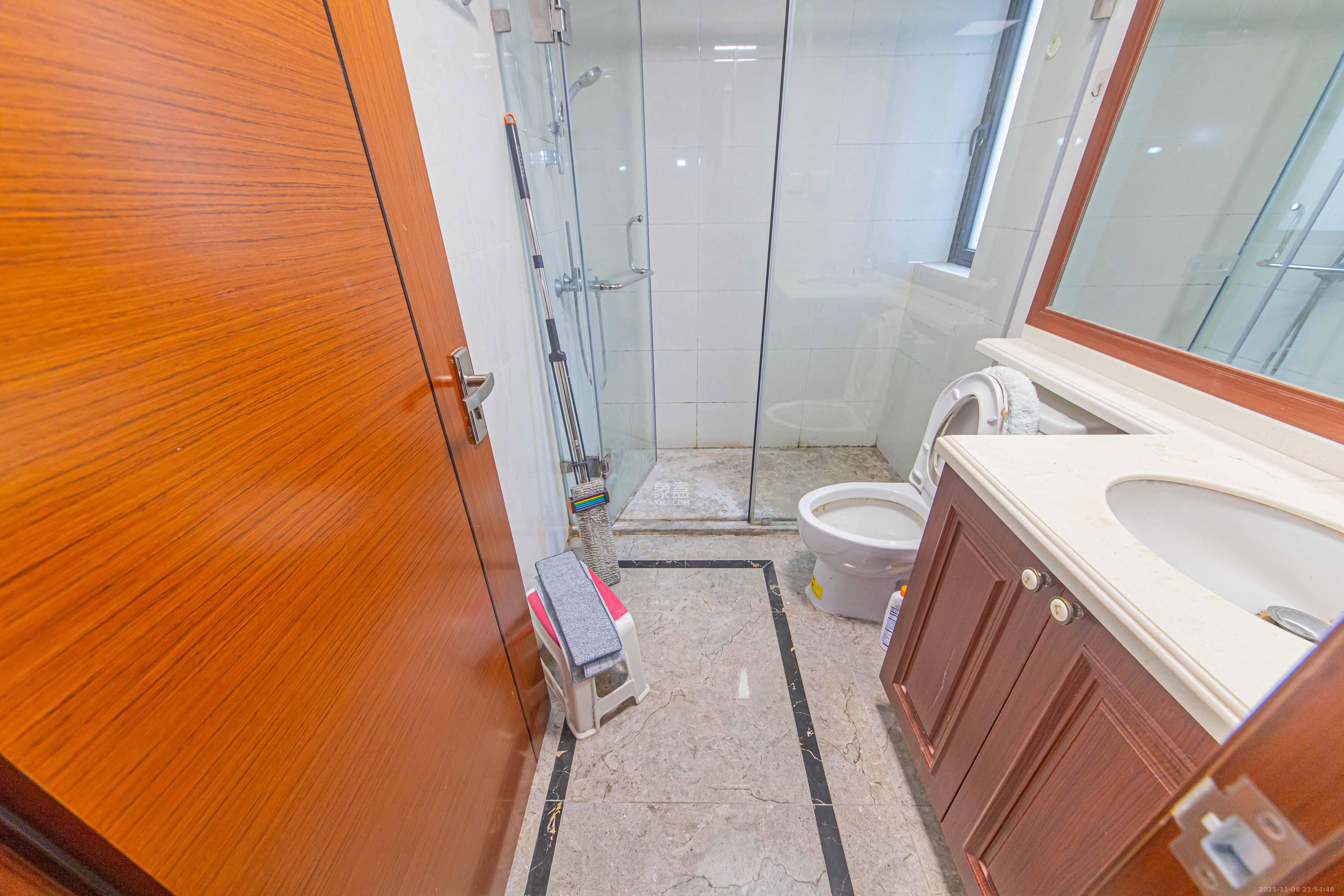 中海新城熙岸（中信新城五期）  3室2厅2卫    99.0万卫生间