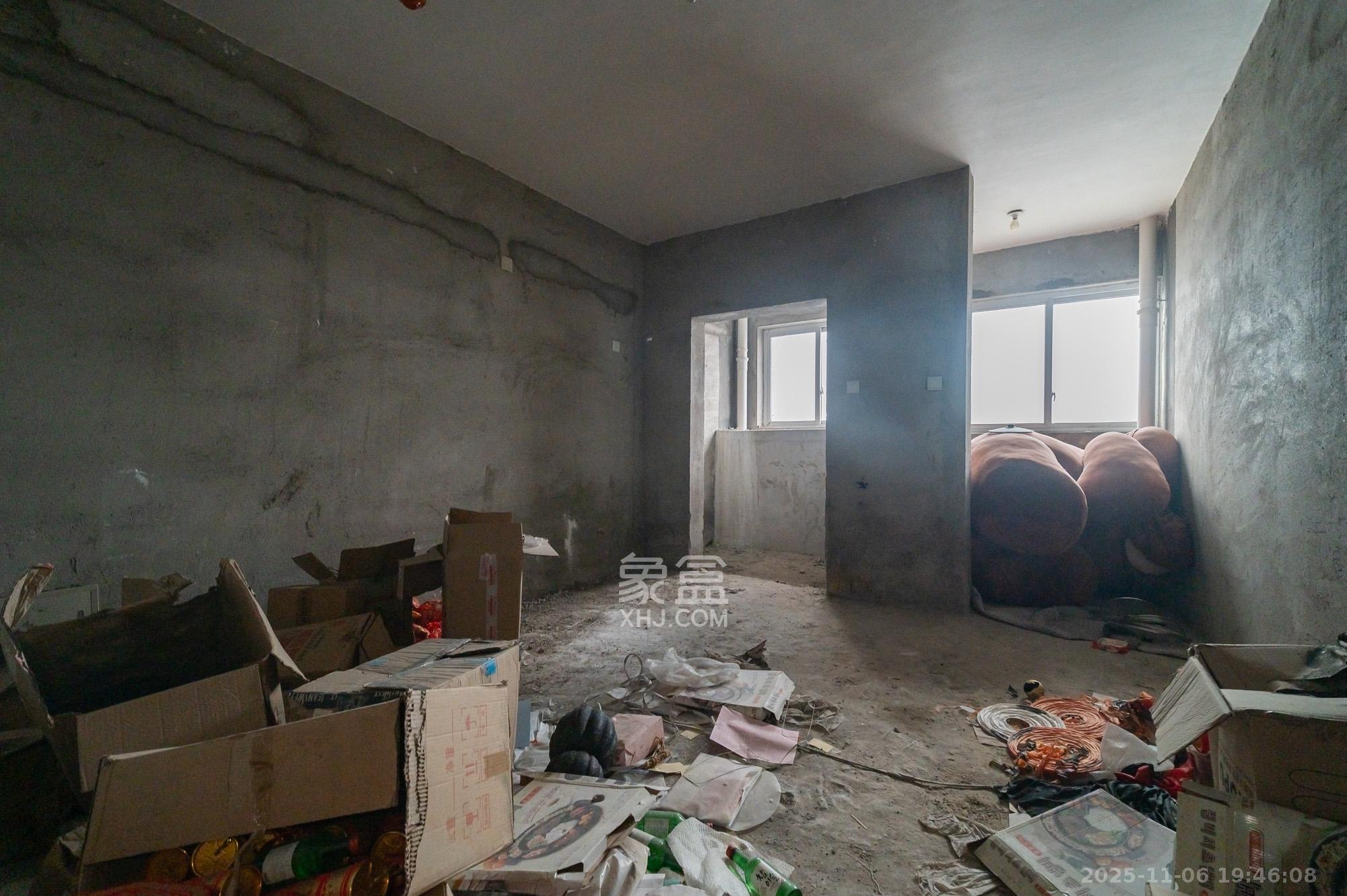 东方航标 1室1厅1卫 17.0万 东方航标 1室1厅1卫 17.0万客厅