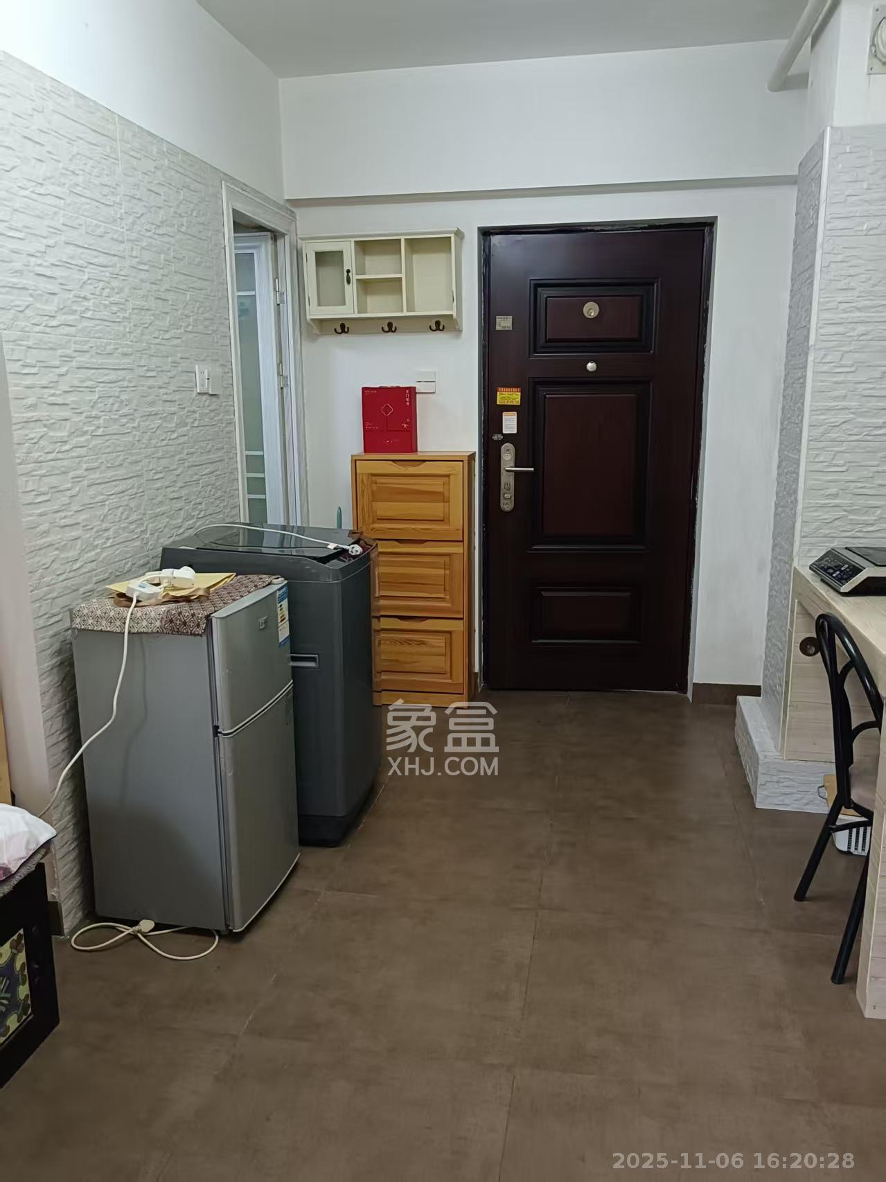 中建芙蓉嘉苑  1室1厅1卫    950.0元/月室内图