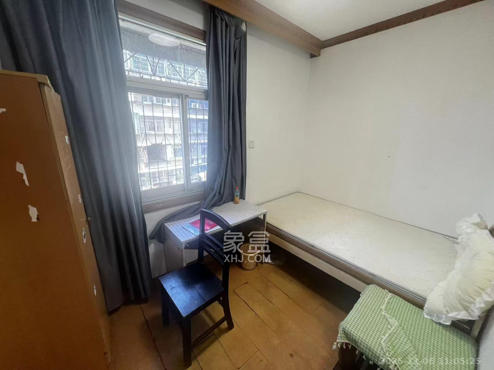 营盘东路、营盘西路散盘 2室1厅1卫 2200.0元/月 营盘东路、营盘西路散盘 2室1厅1卫 2200.0元/月室内图