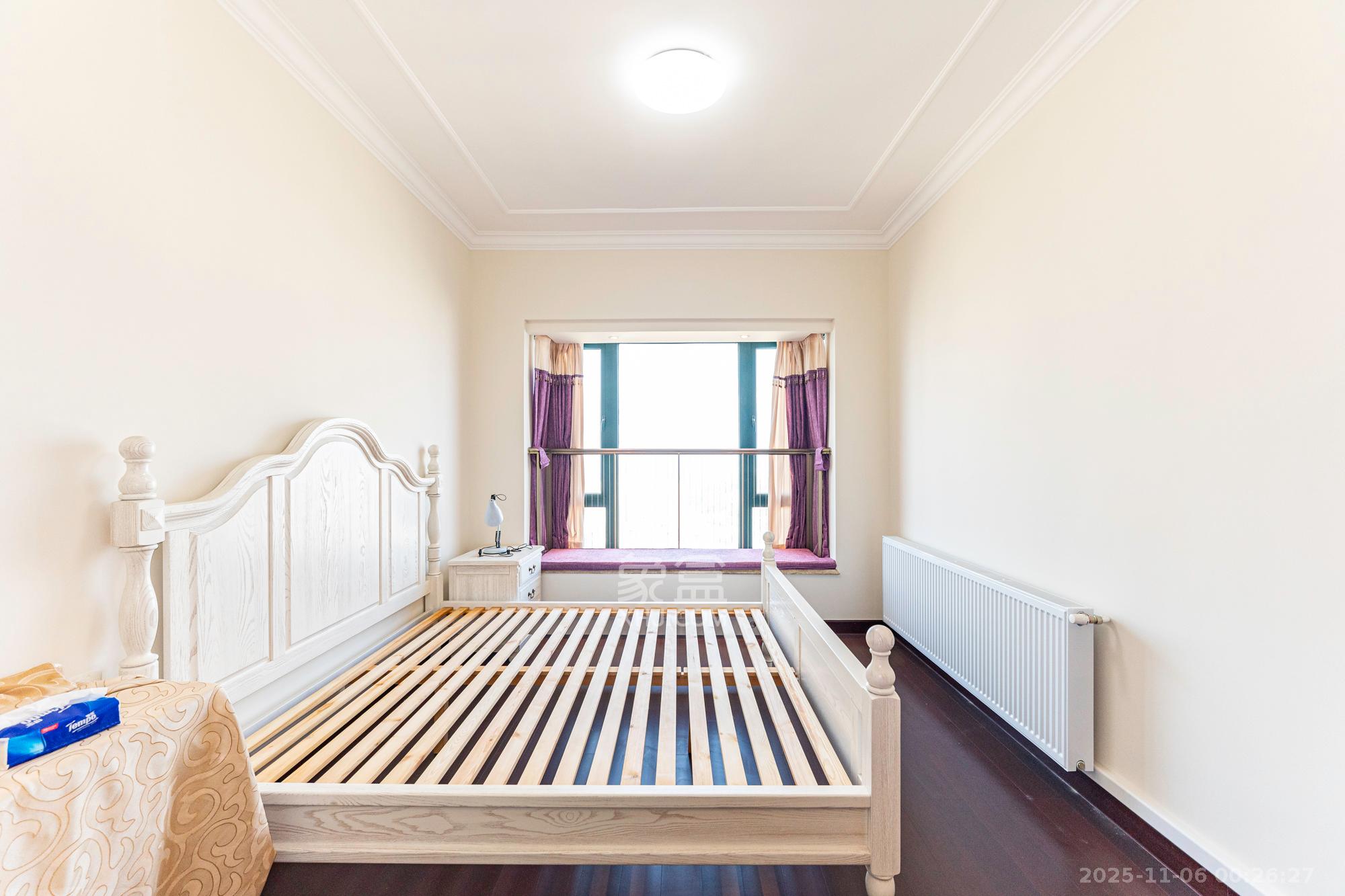 恒大雅苑  4室2厅3卫    200.0万卧室