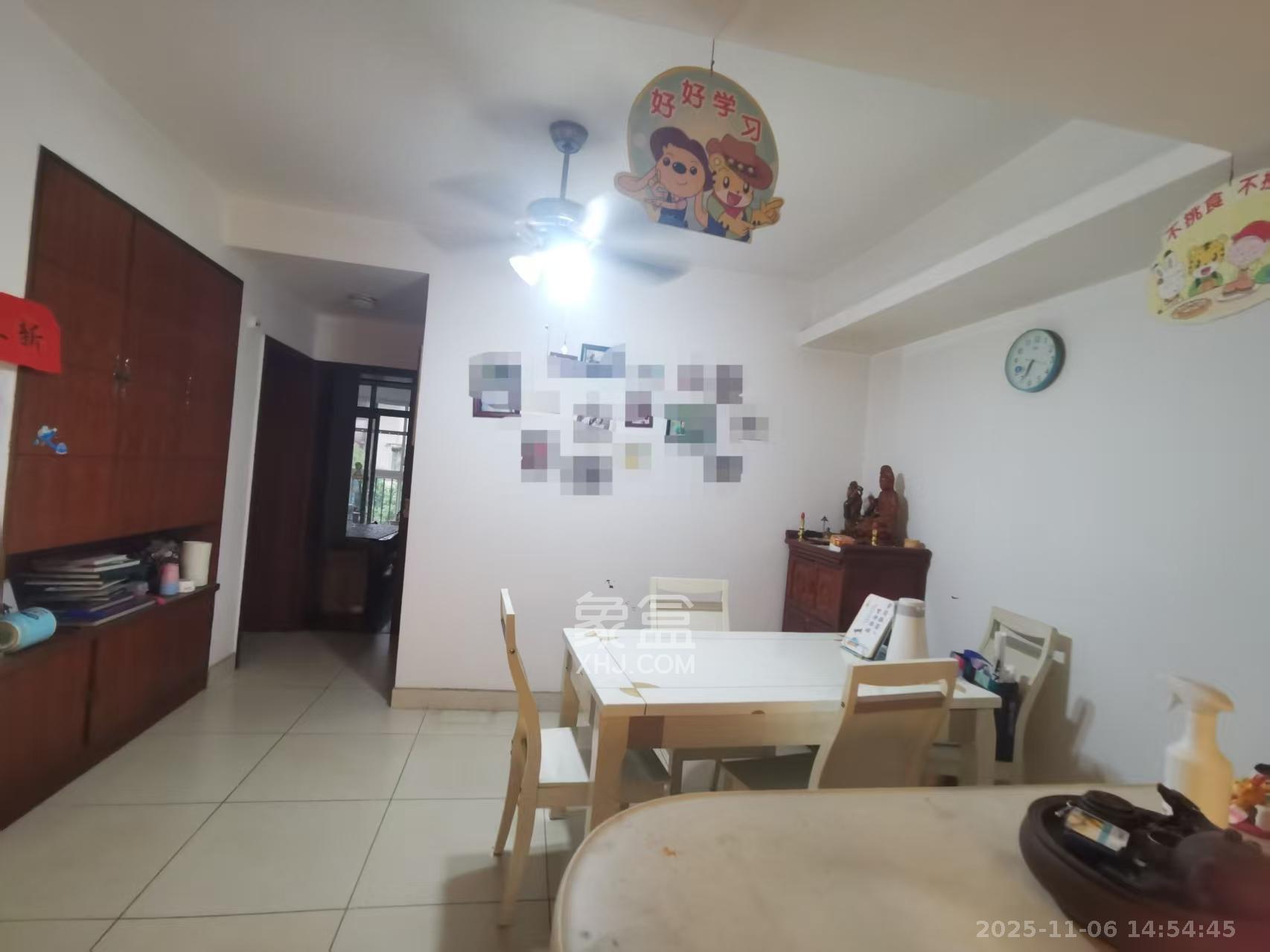 新世纪家园  3室2厅1卫    2700.0元/月室内图