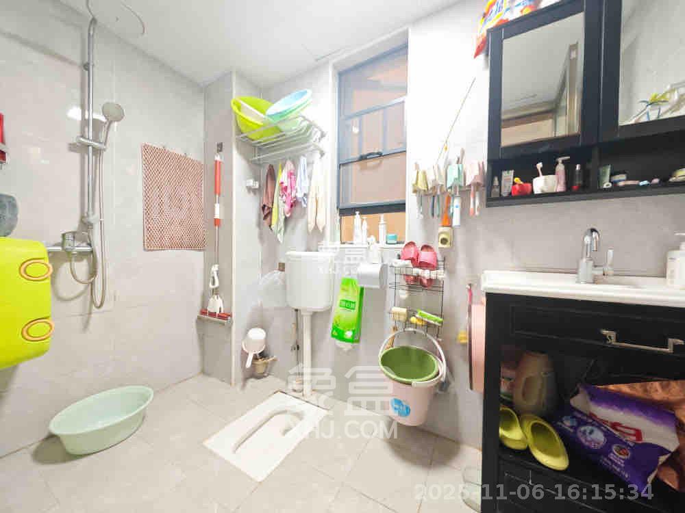 保利城(中航城国际社区、郡原美村) 3室2厅2卫 2500.0元/月 保利城(中航城国际社区、郡原美村) 3室2厅2卫 2500.0元/月室内图