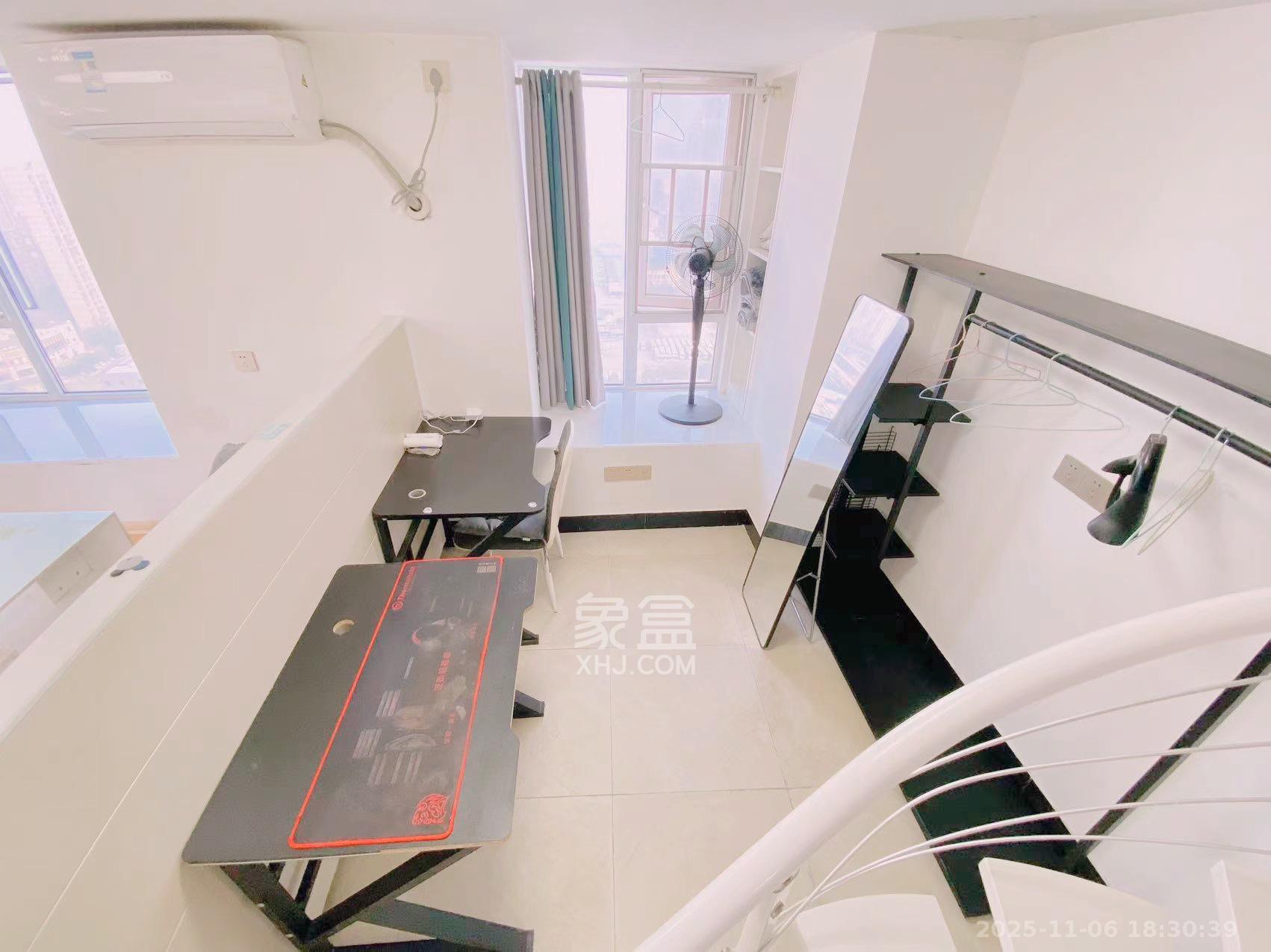 芙蓉万国城MOMA（卓越汇富苑）  3室1厅1卫    2000.0元/月室内图