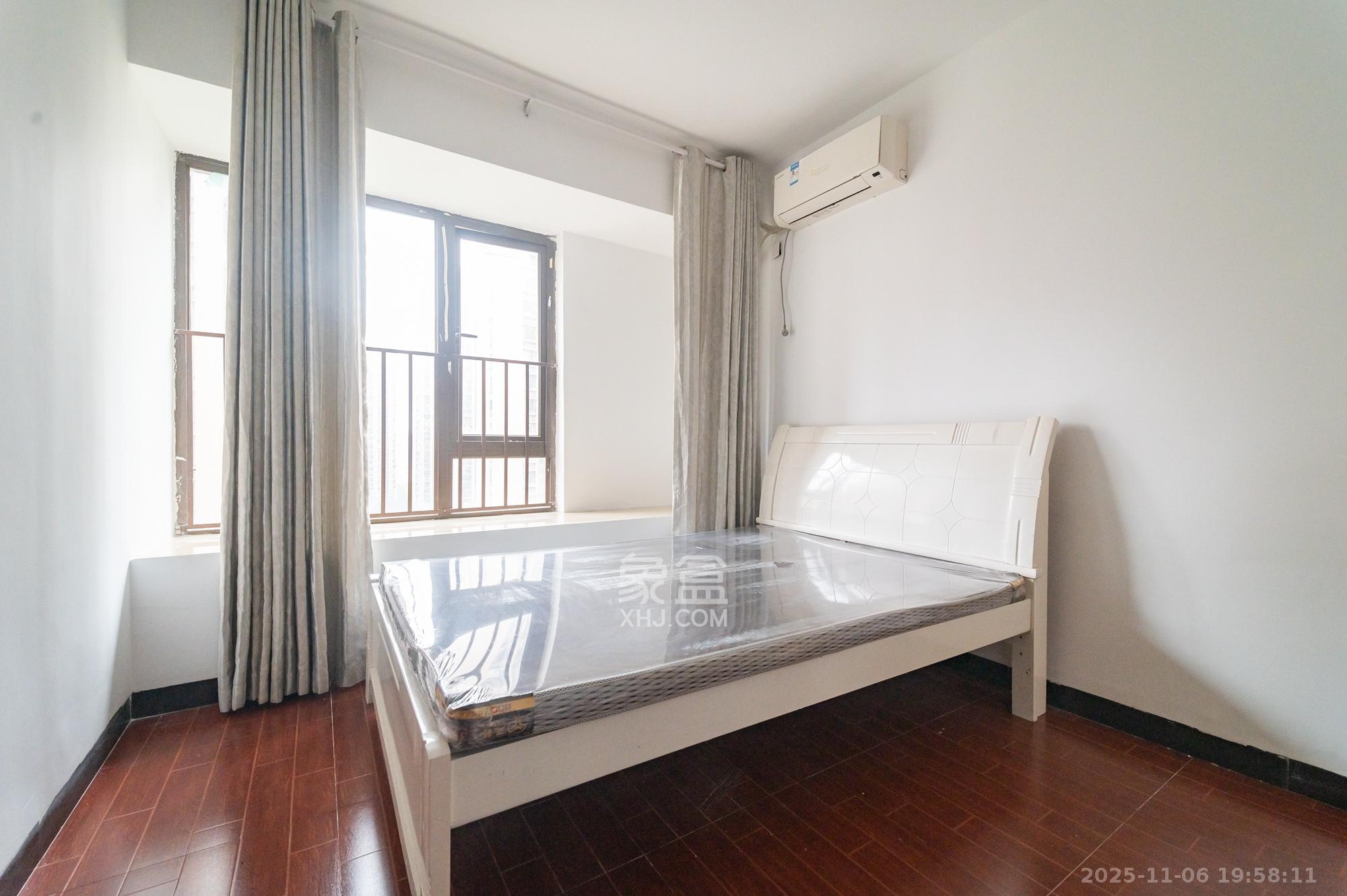 华润凤凰城三期 3室2厅2卫 85.0万 华润凤凰城三期 3室2厅2卫 85.0万卧室