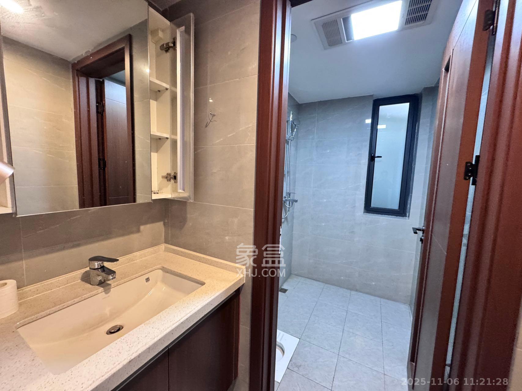 绿地长沙城际空间站（柏仕佳苑）  3室2厅2卫    3300.0元/月室内图