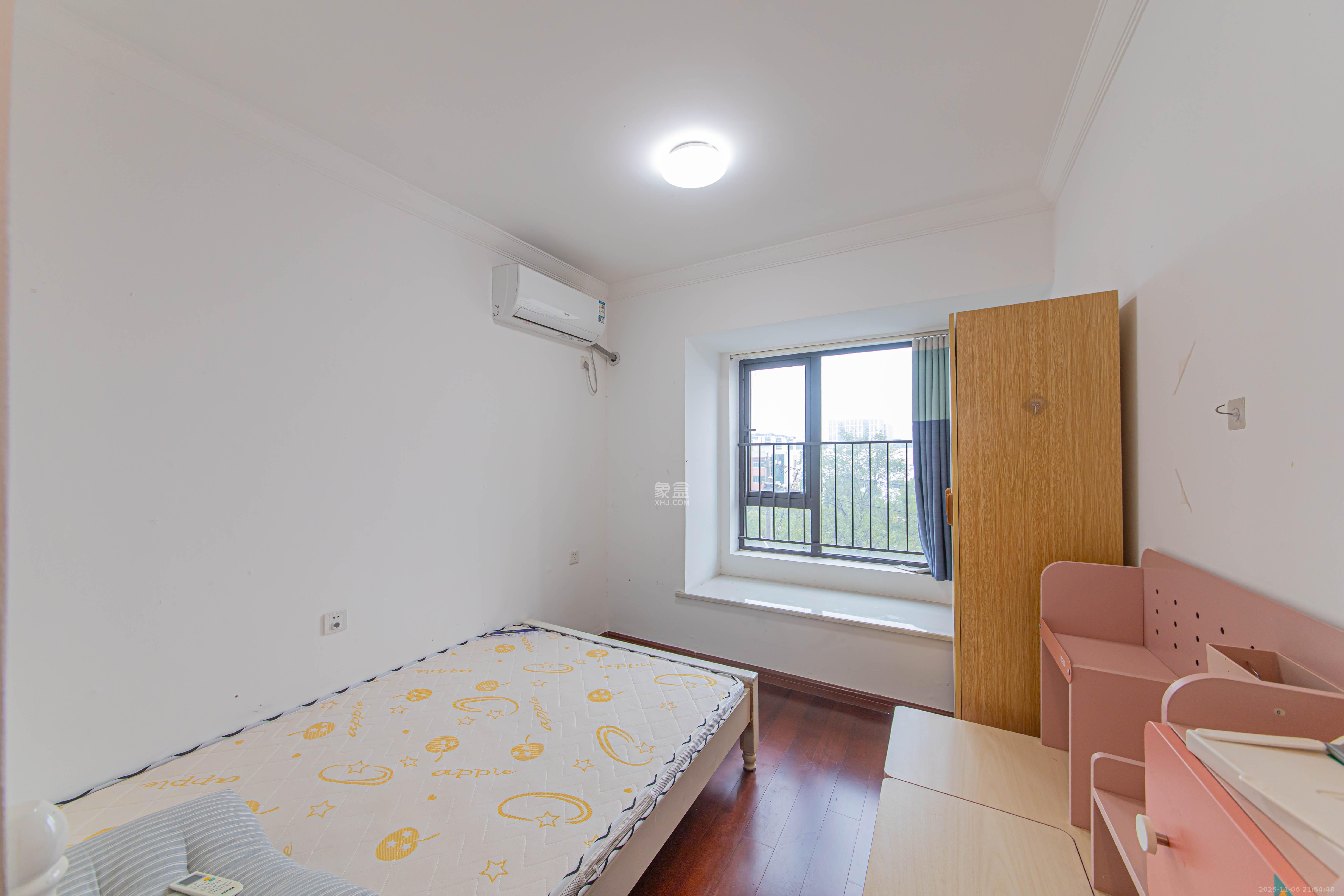 中海新城熙岸（中信新城五期）  3室2厅2卫    99.0万卧室