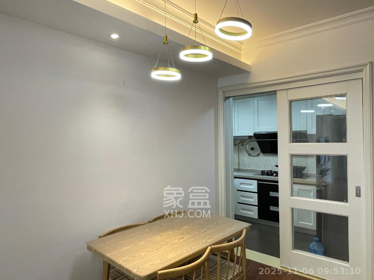 万科魅力之城锋镜里  3室1厅1卫    2800.0元/月室内图