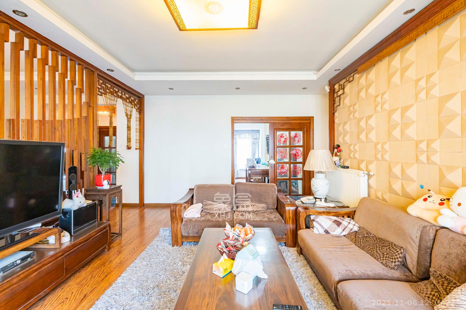 藏珑湖上国际花园 3室2厅2卫 4000.0元/月 藏珑湖上国际花园 3室2厅2卫 4000.0元/月室内图