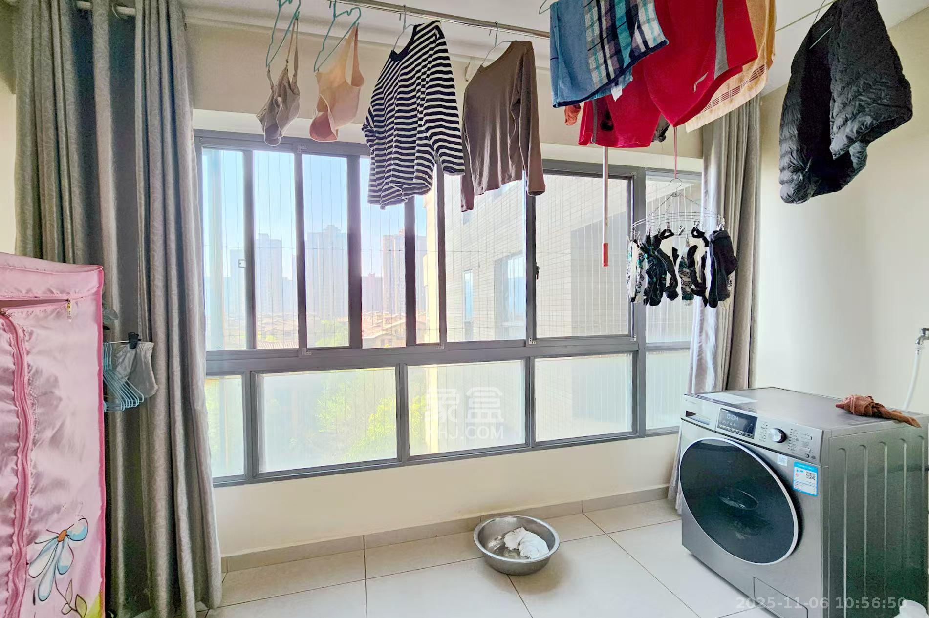 融科檀香山（融科紫檀、香山国际）  2室2厅1卫    2800.0元/月室内图