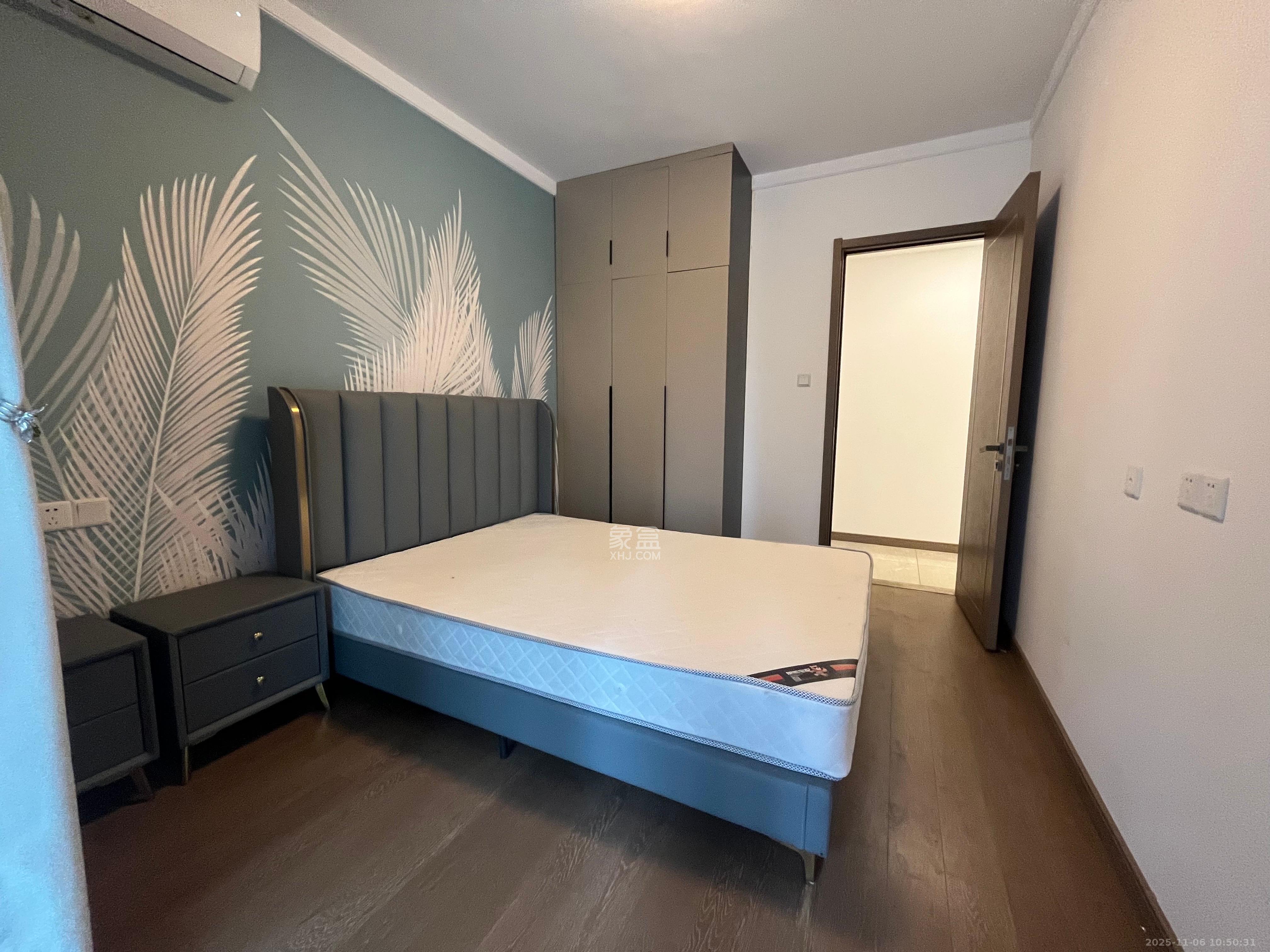 龙湖铂金中心（龙湖春江郦城）  3室2厅2卫    4000.0元/月室内图