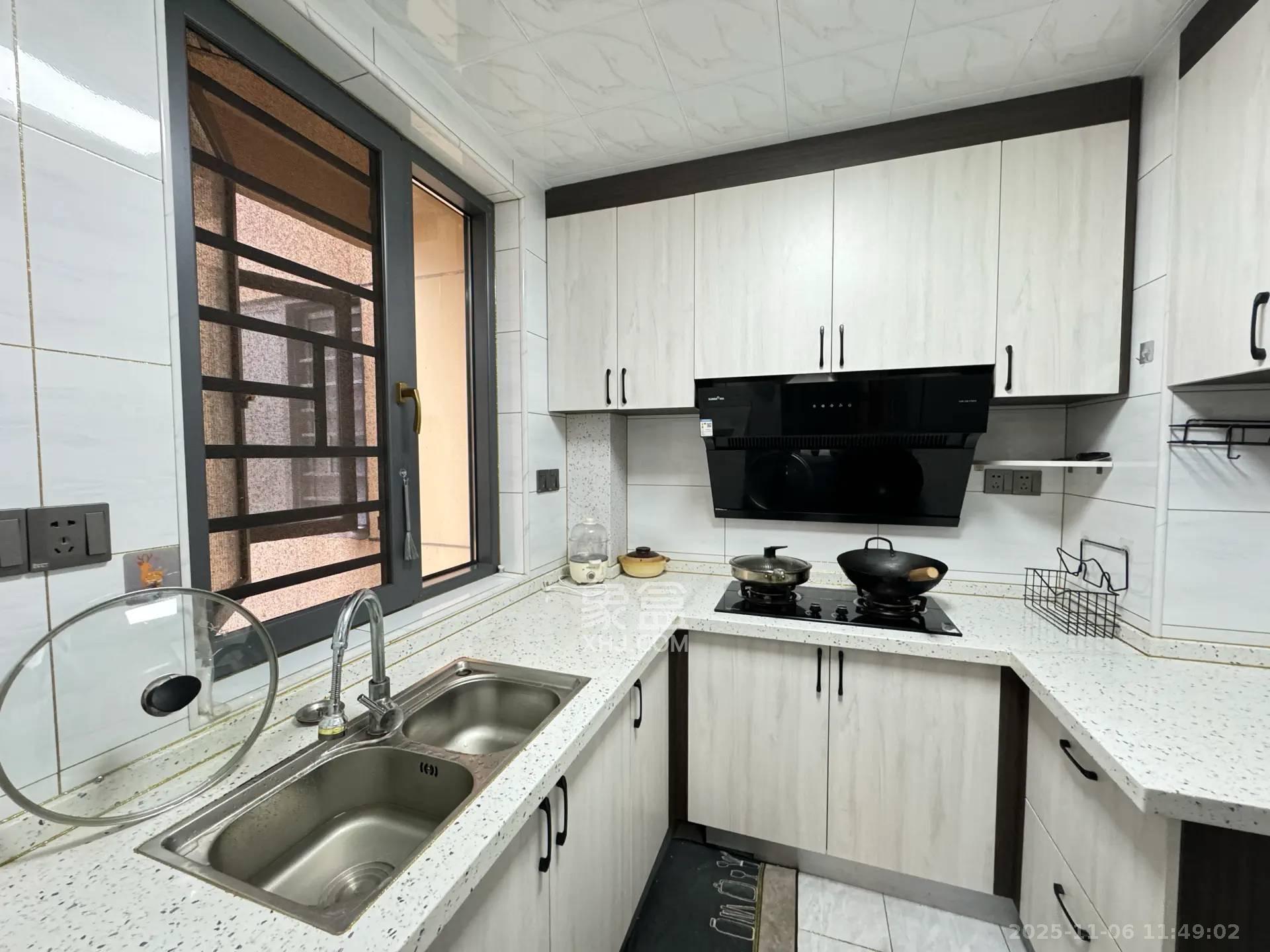 中城苑  2室2厅1卫    2200.0元/月室内图