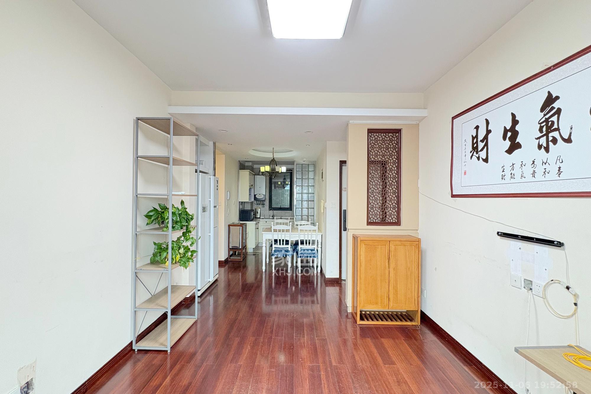 中天广场  3室2厅1卫    116.0万客厅