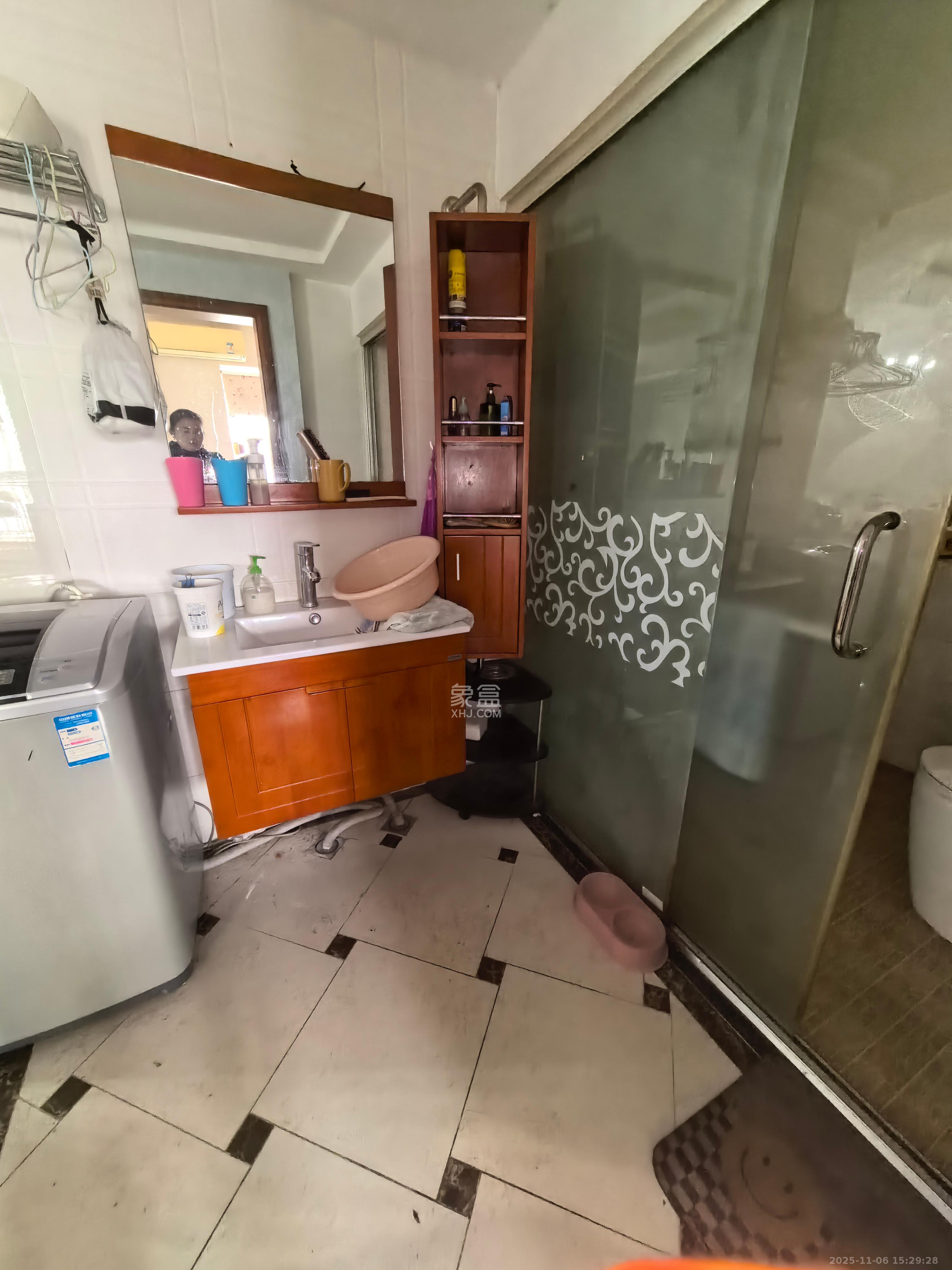 四方小区综合楼（四方嘉丽）  2室2厅1卫    1800.0元/月室内图