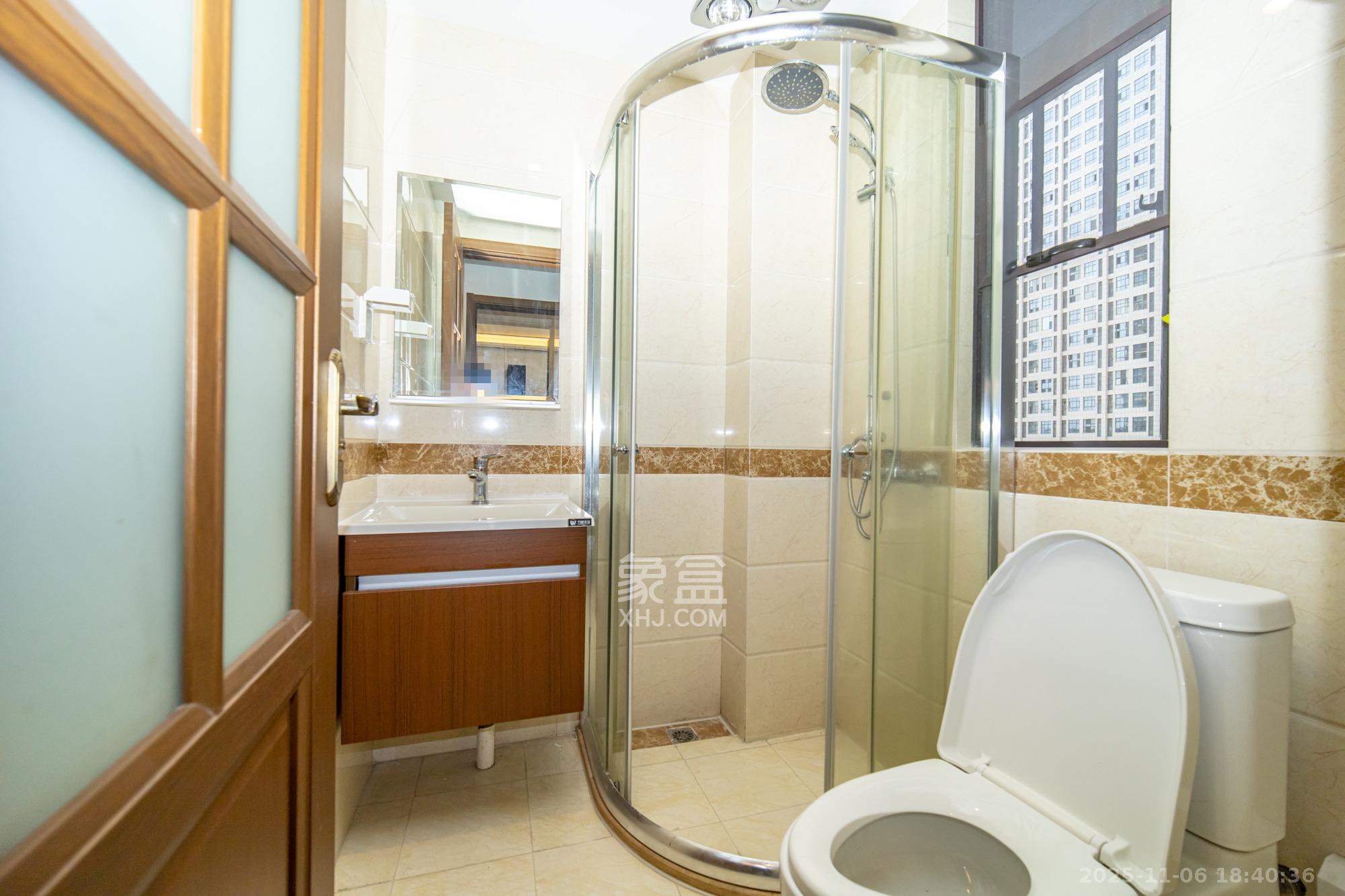 旺德府恺悦国际  3室2厅2卫    69.8万卫生间