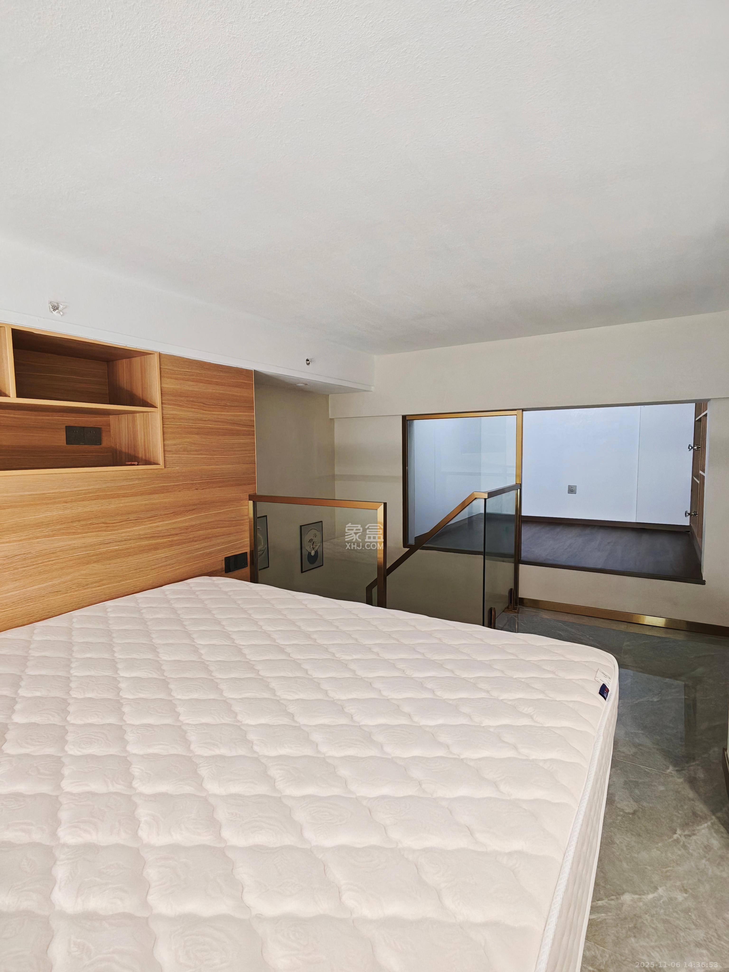 龙湖铂金岛  1室1厅1卫    2000.0元/月室内图