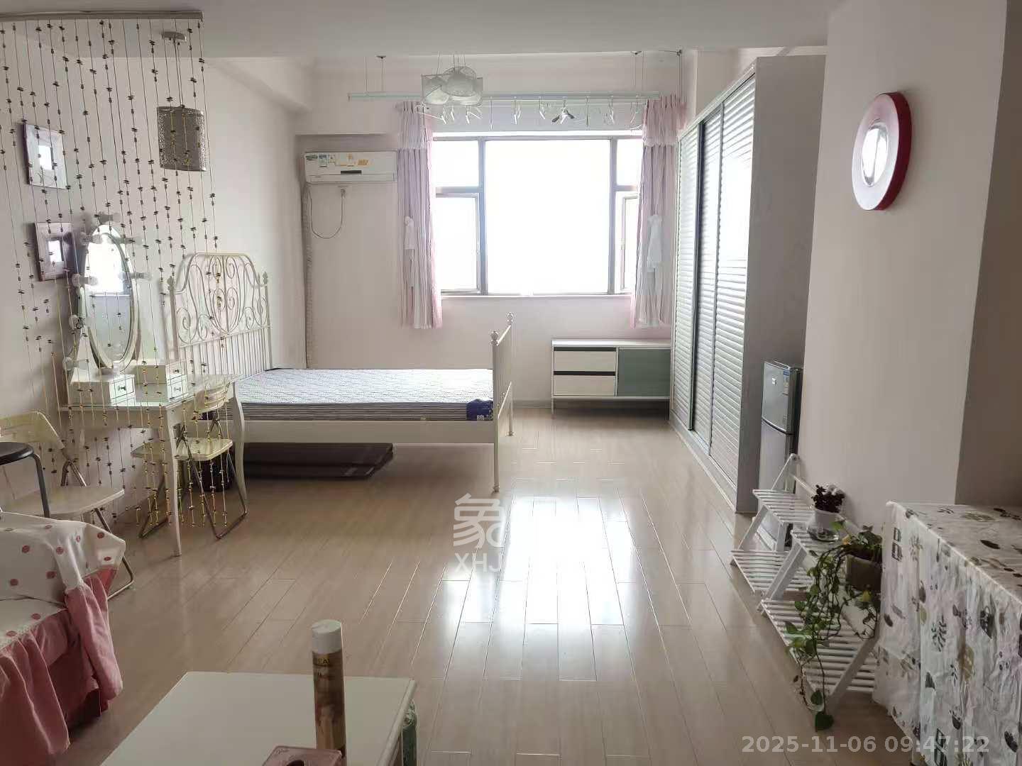 昊天大厦  1室1厅1卫    1800.0元/月