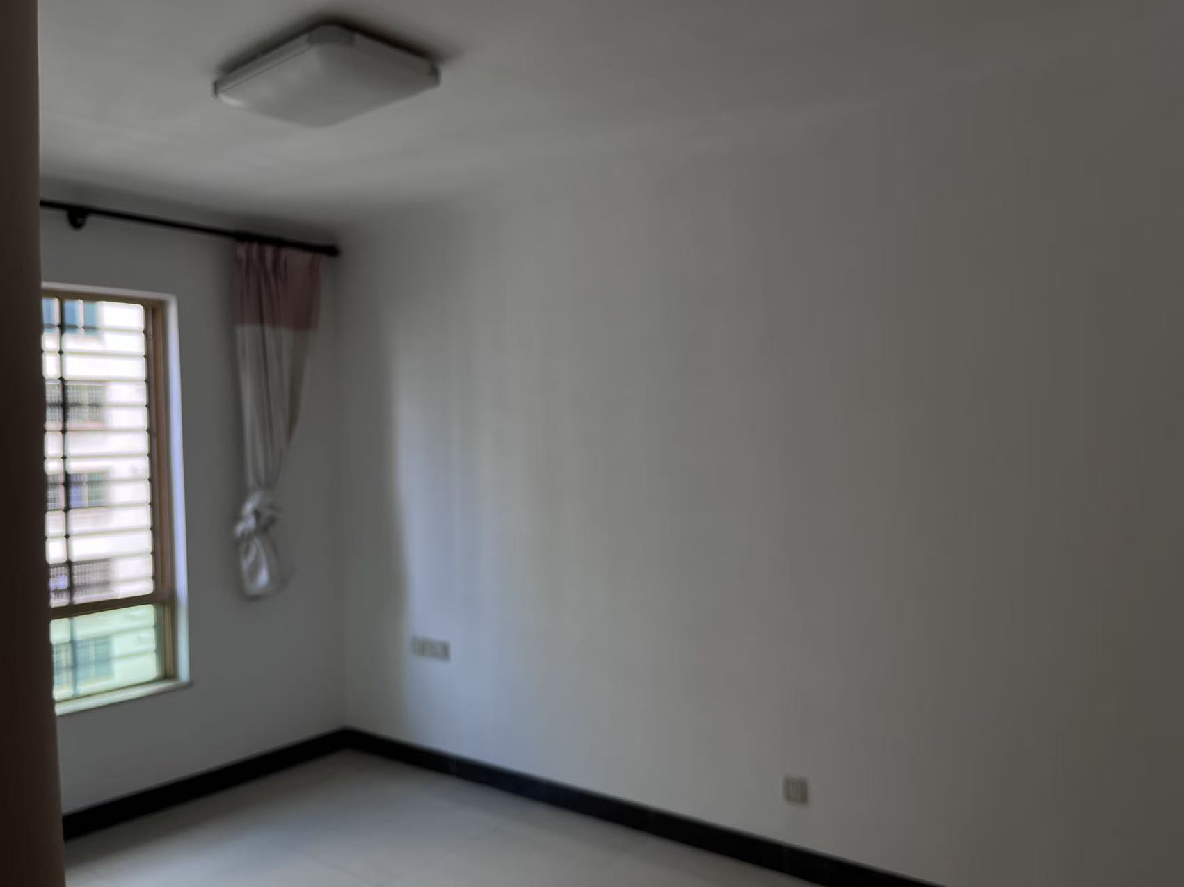 省人大机关住宅小区(海南省人大常委会机关住宅小区) 4室2厅2卫 4000.0元/月 省人大机关住宅小区(海南省人大常委会机关住宅小区) 4室2厅2卫 4000.0元/月室内图