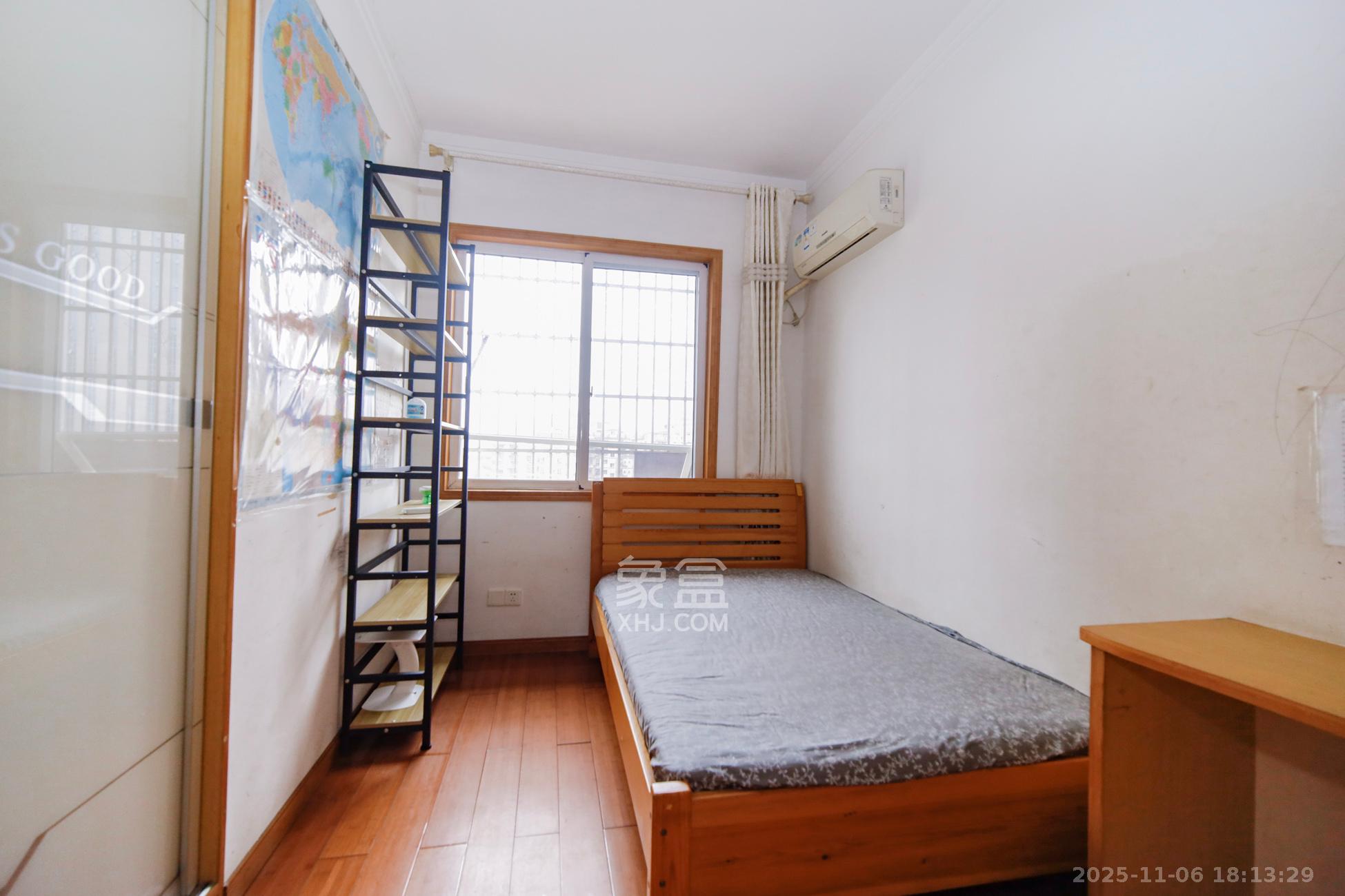 湘樟园小区（湘樟家园）  3室2厅2卫    69.0万卧室