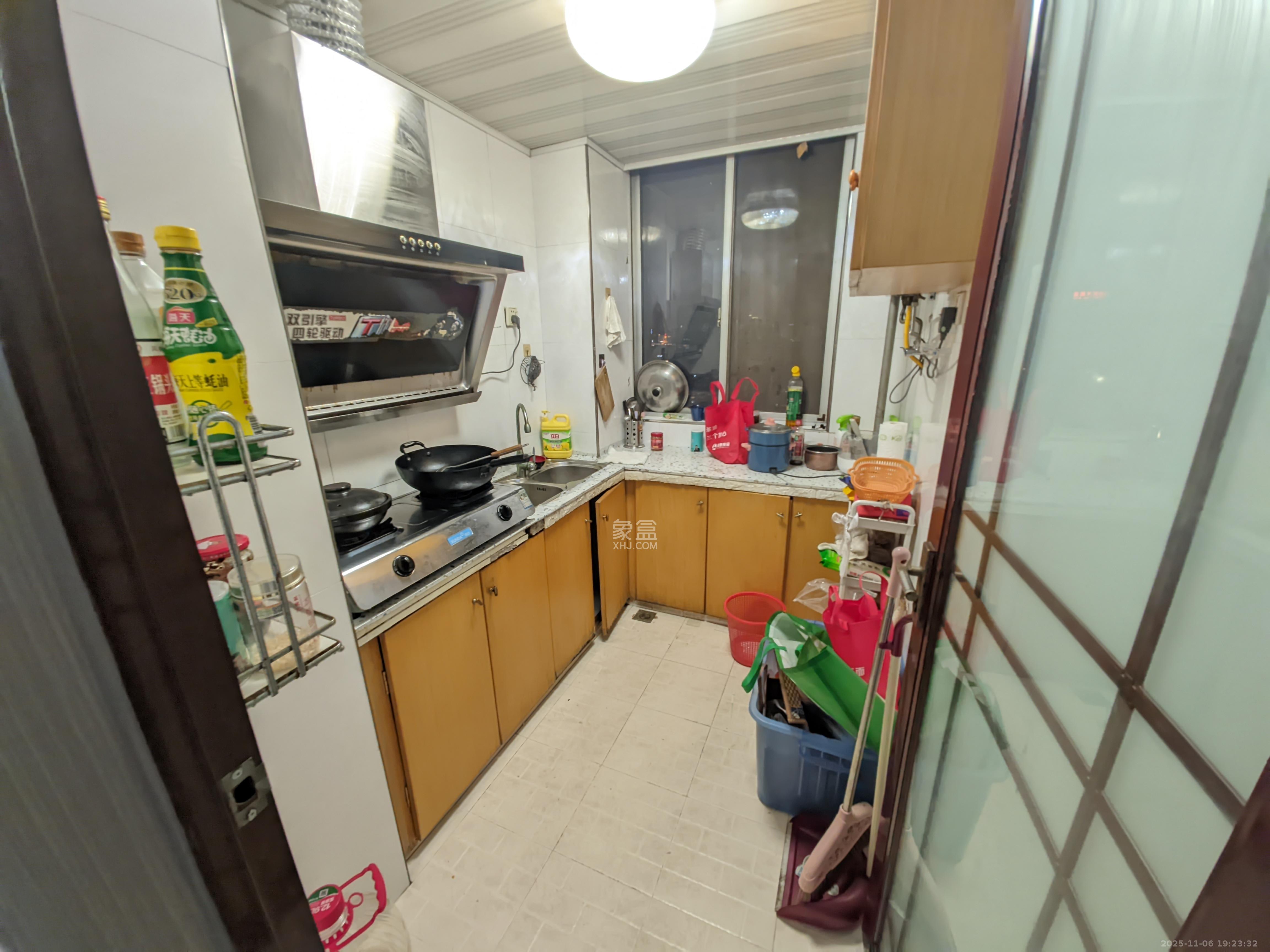 高桥现代商贸城 1室1厅1卫 1800.0元/月 高桥现代商贸城 1室1厅1卫 1800.0元/月室内图