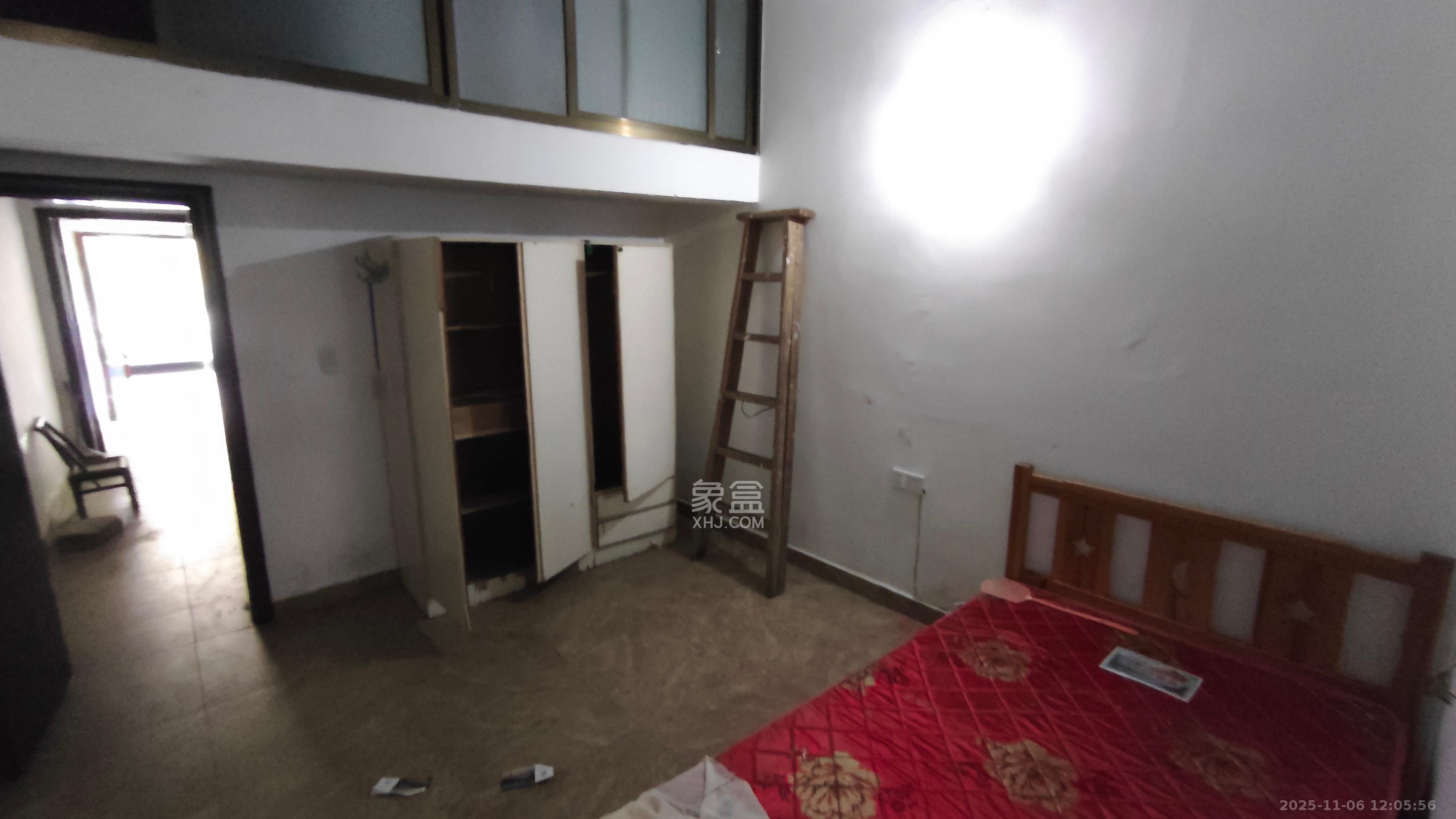 东风村  1室0厅0卫    10.8万