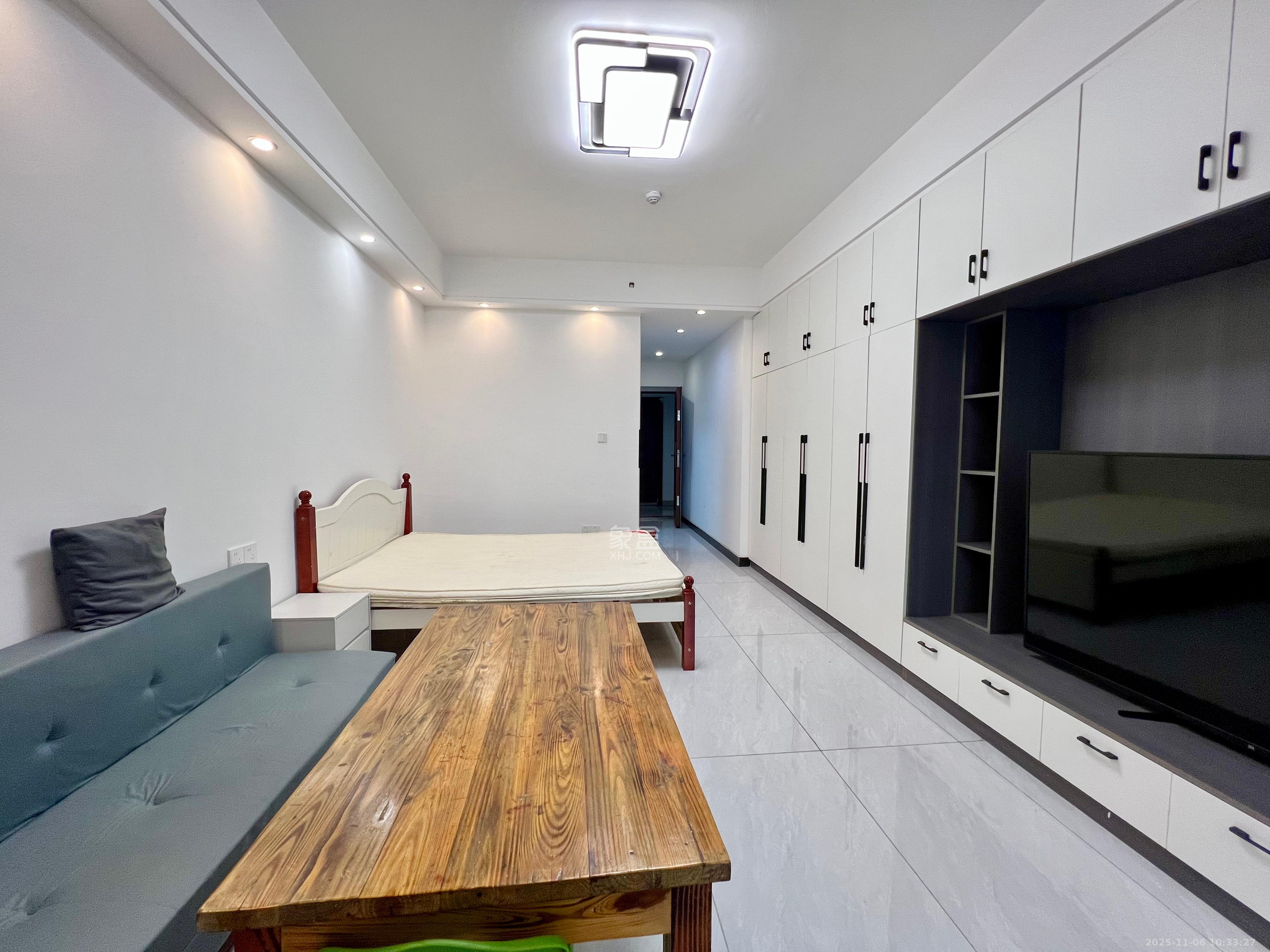 福晟钱隆国际（晟冉景苑）  1室1厅1卫    1500.0元/月室内图