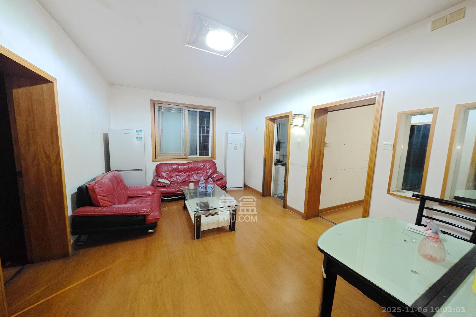 狮子山一片 3室1厅1卫 42.8万 狮子山一片 3室1厅1卫 42.8万客厅