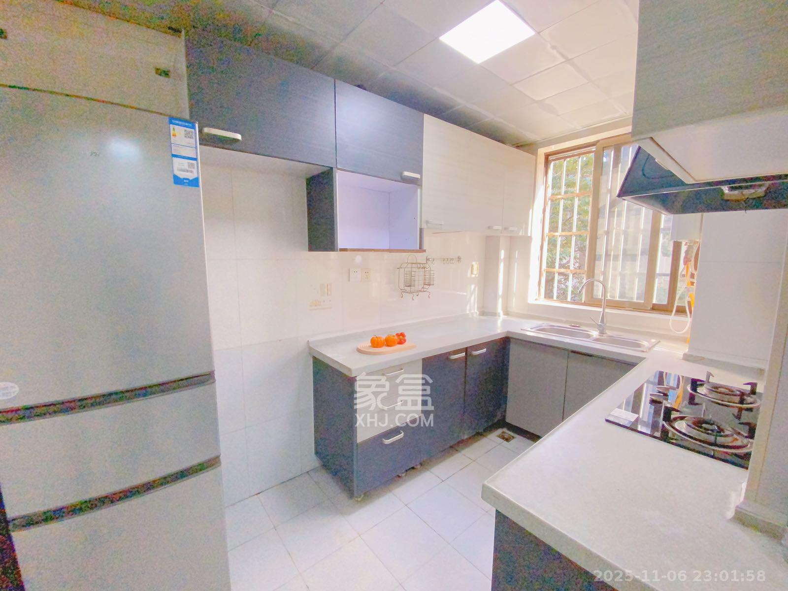 芙蓉蓉苑  1室1厅1卫    2800.0元/月室内图