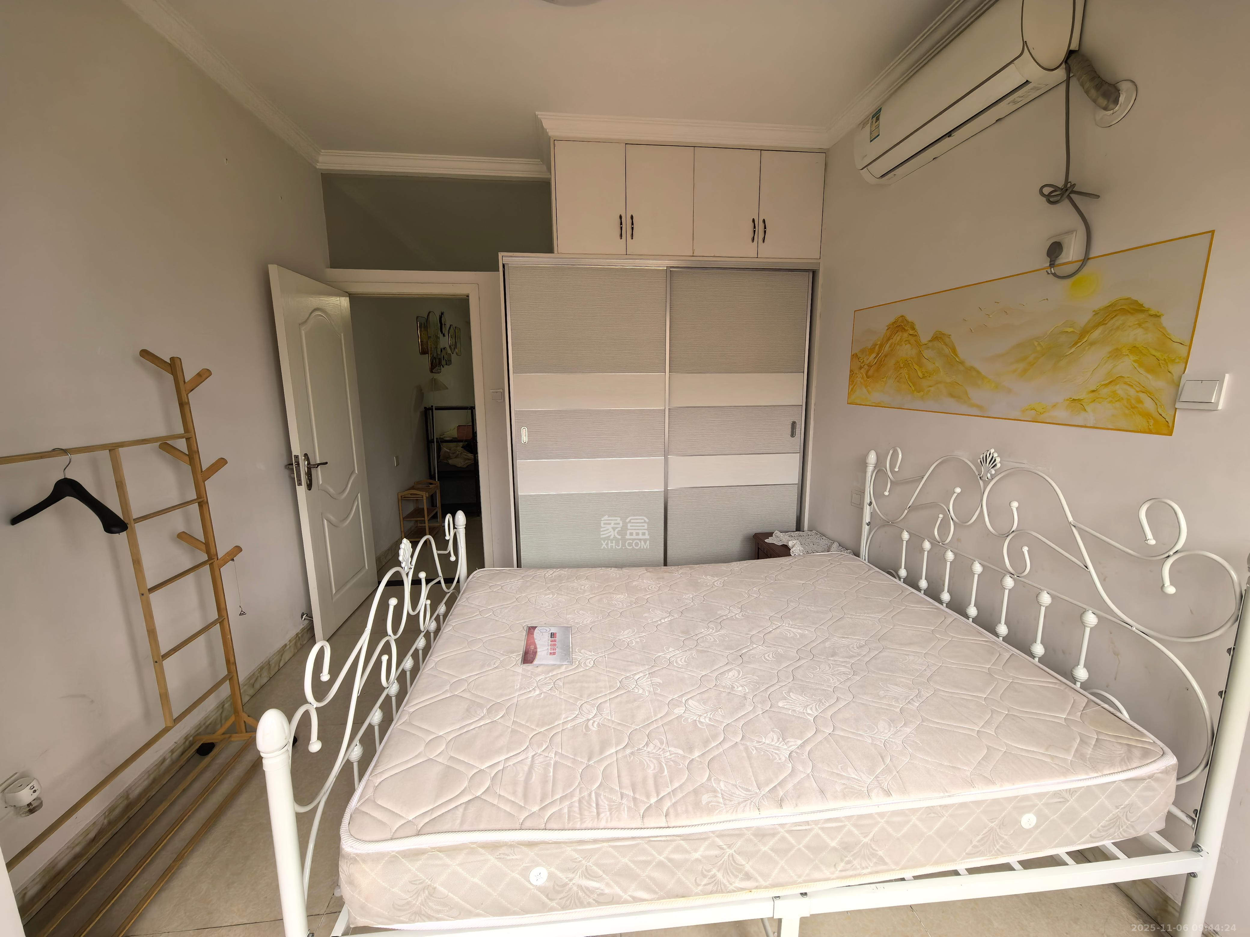 中信凯旋蓝岸(中信新城三期) 2室1厅1卫 1600.0元/月 中信凯旋蓝岸(中信新城三期) 2室1厅1卫 1600.0元/月室内图