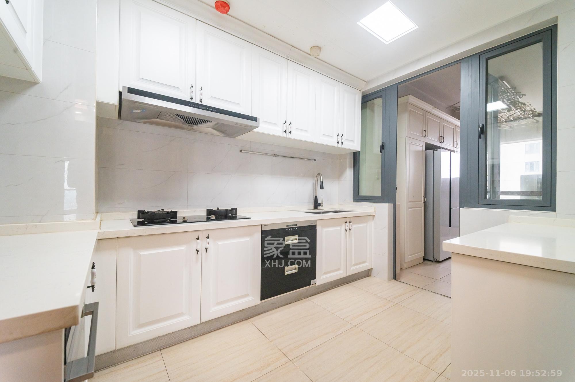 碧桂园威尼斯城  3室2厅2卫    98.8万厨房