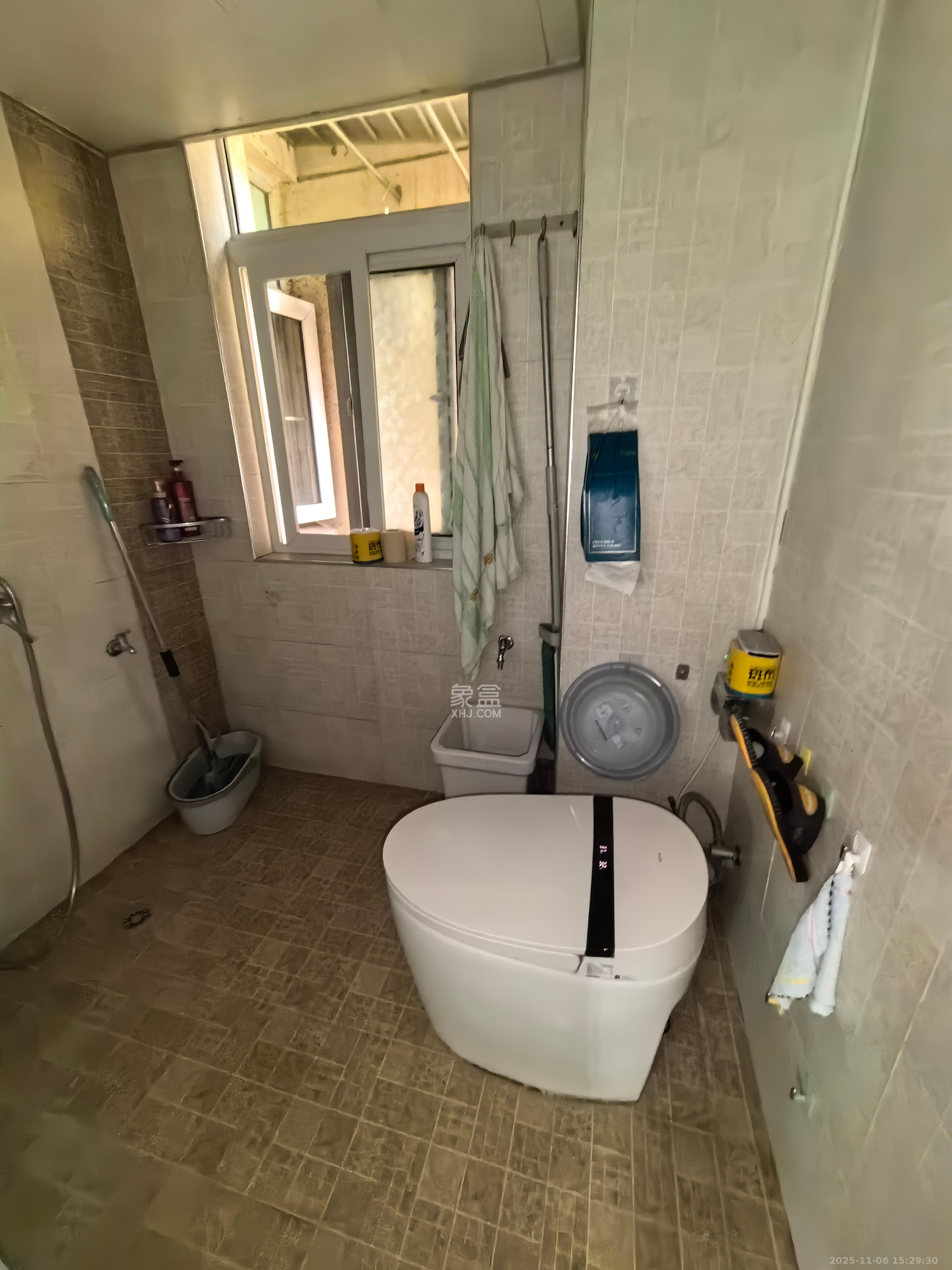 四方小区综合楼（四方嘉丽）  2室2厅1卫    1800.0元/月室内图