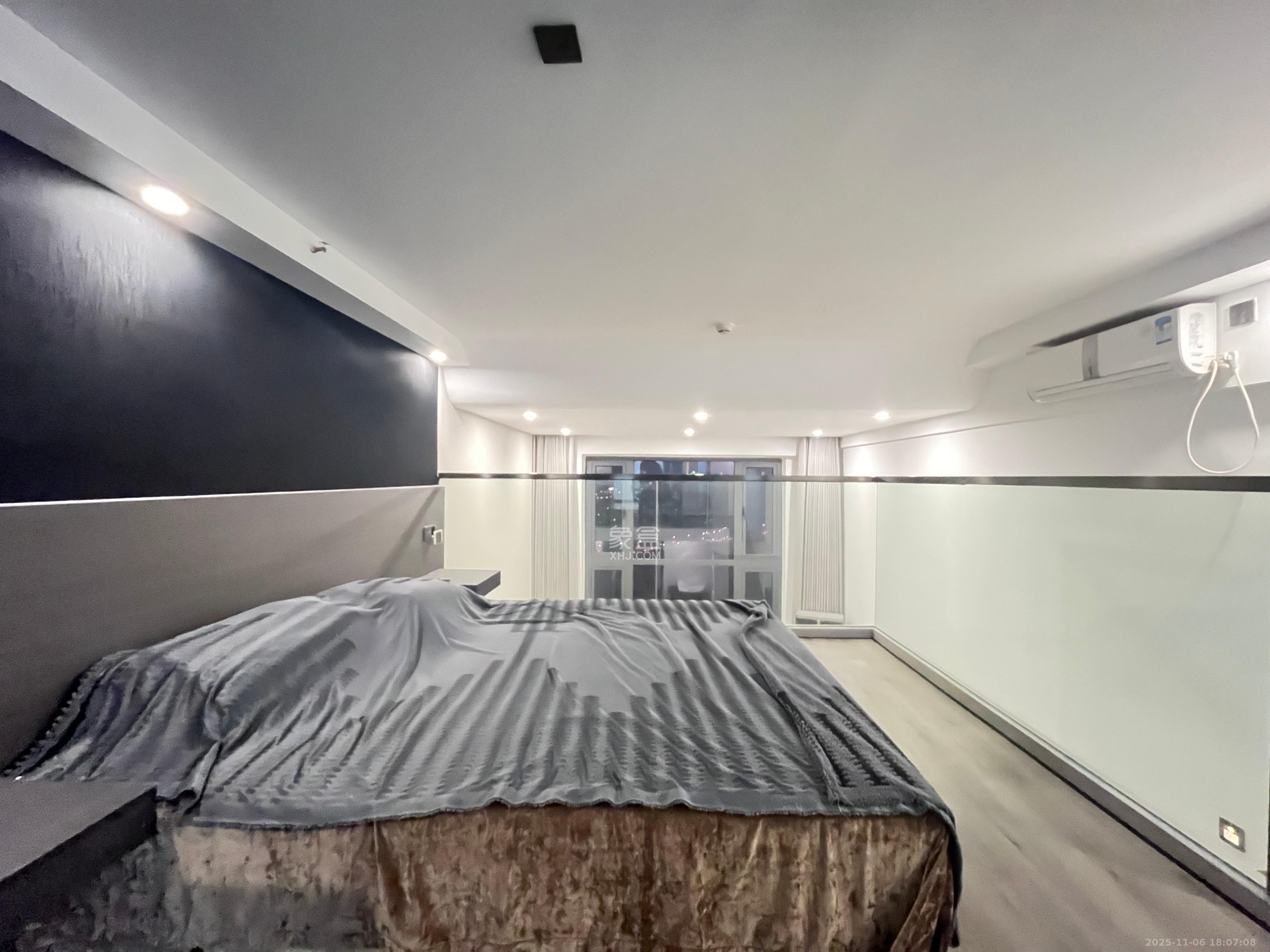 藏珑湖上公馆  2室1厅2卫    2400.0元/月室内图