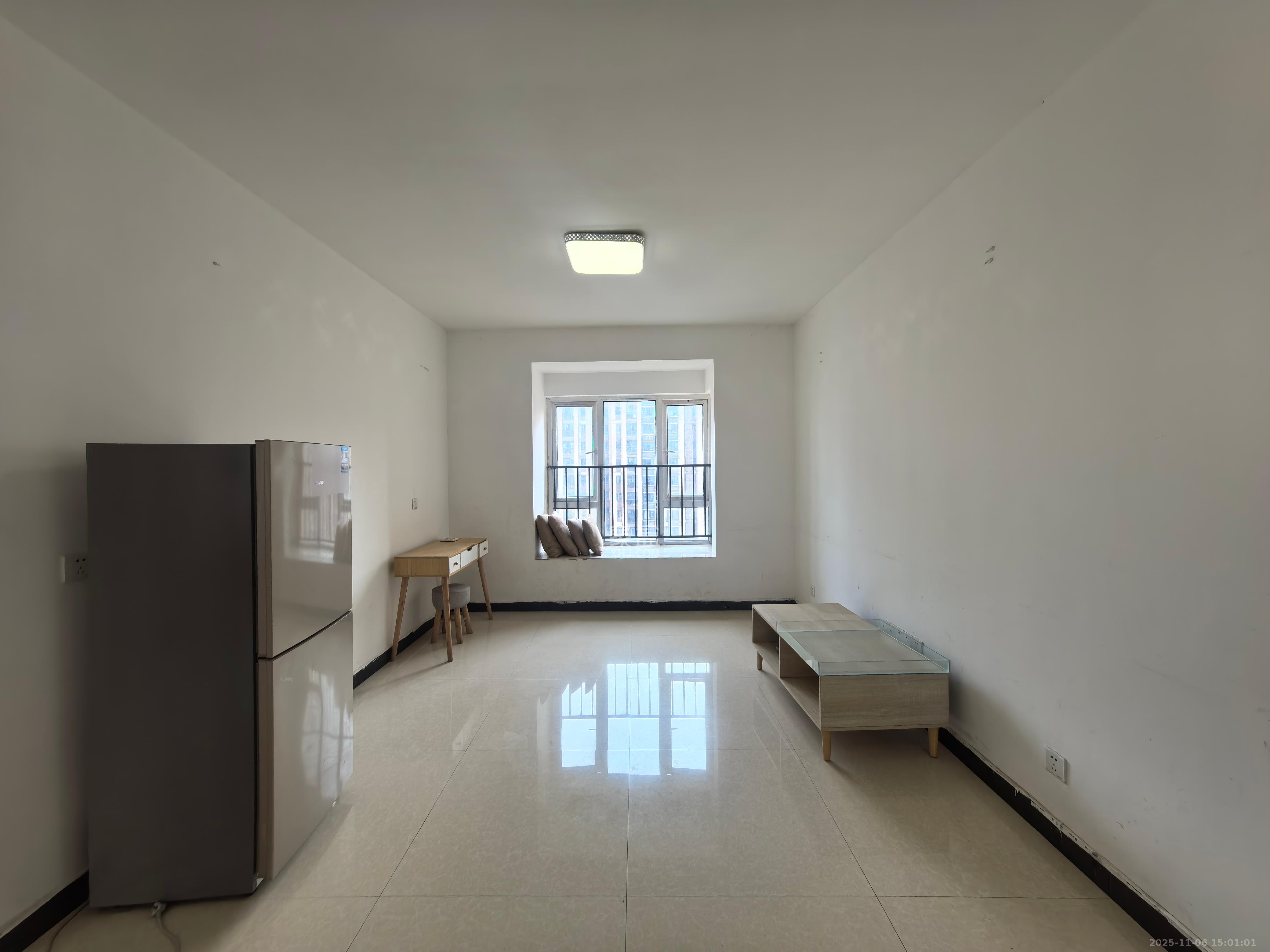 荣盛花语城  3室2厅1卫    1500.0元/月