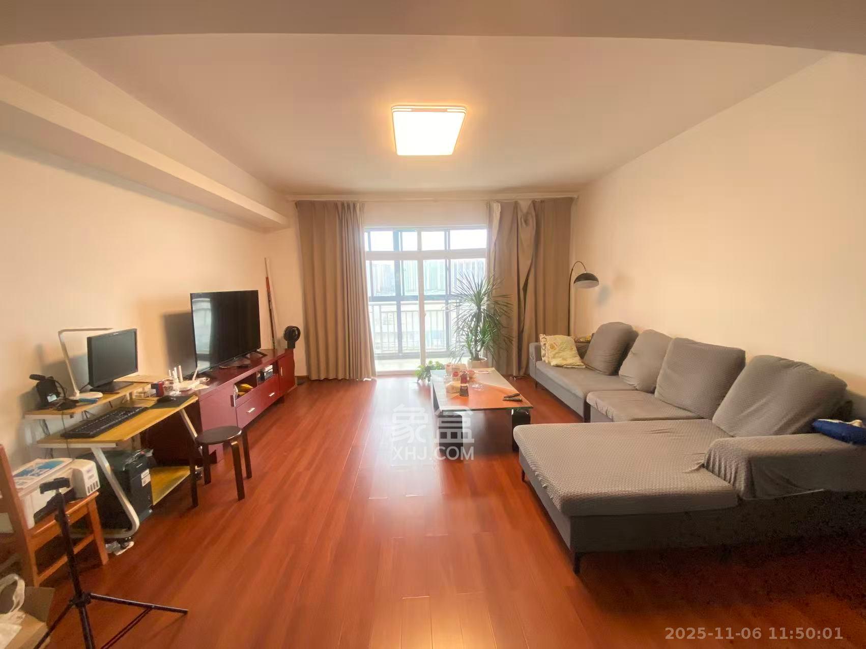 湘瑞嘉园 4室2厅2卫 2500.0元/月 湘瑞嘉园 4室2厅2卫 2500.0元/月室内图