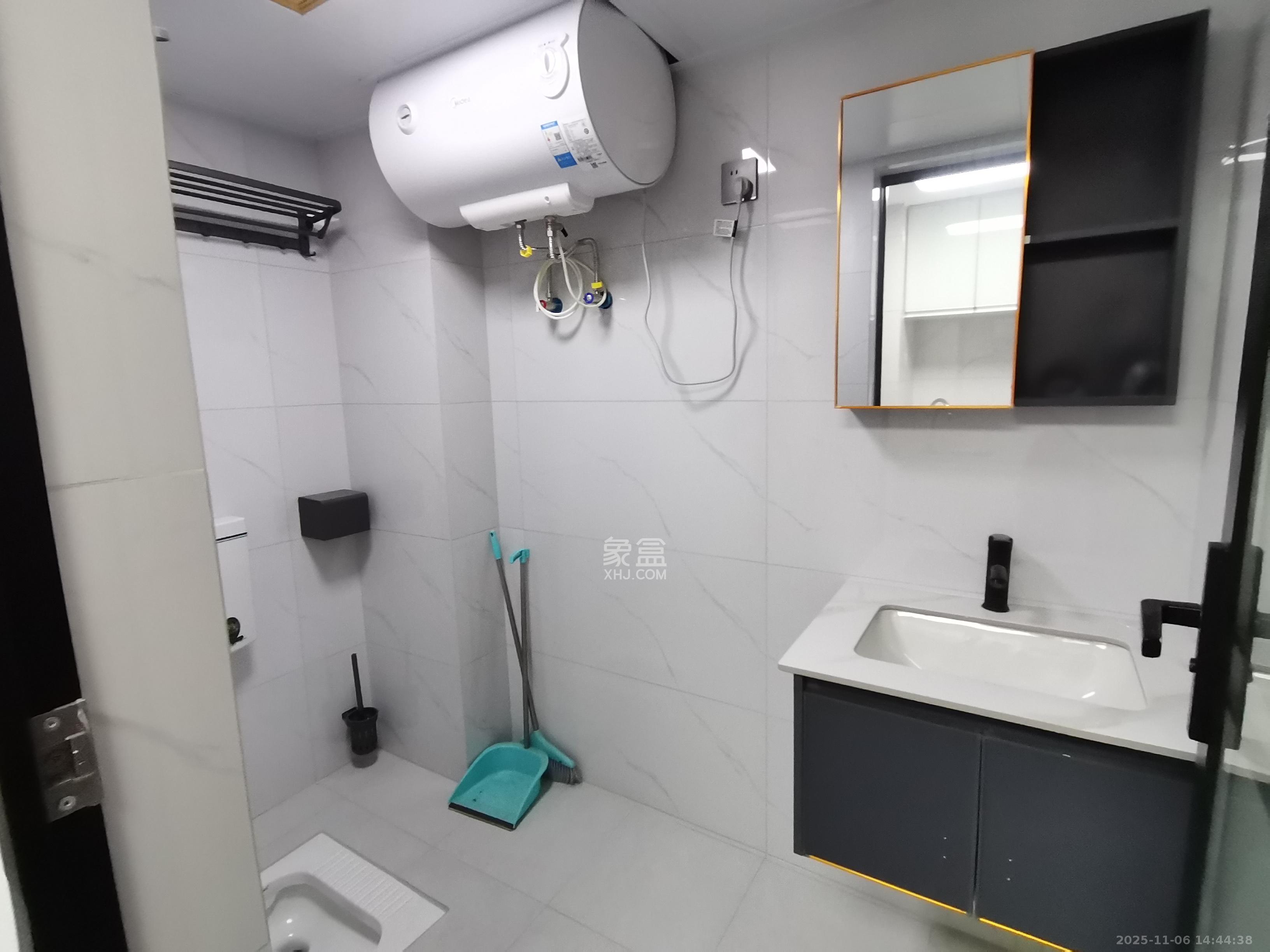 力高凤凰新天  1室1厅1卫    2000.0元/月室内图